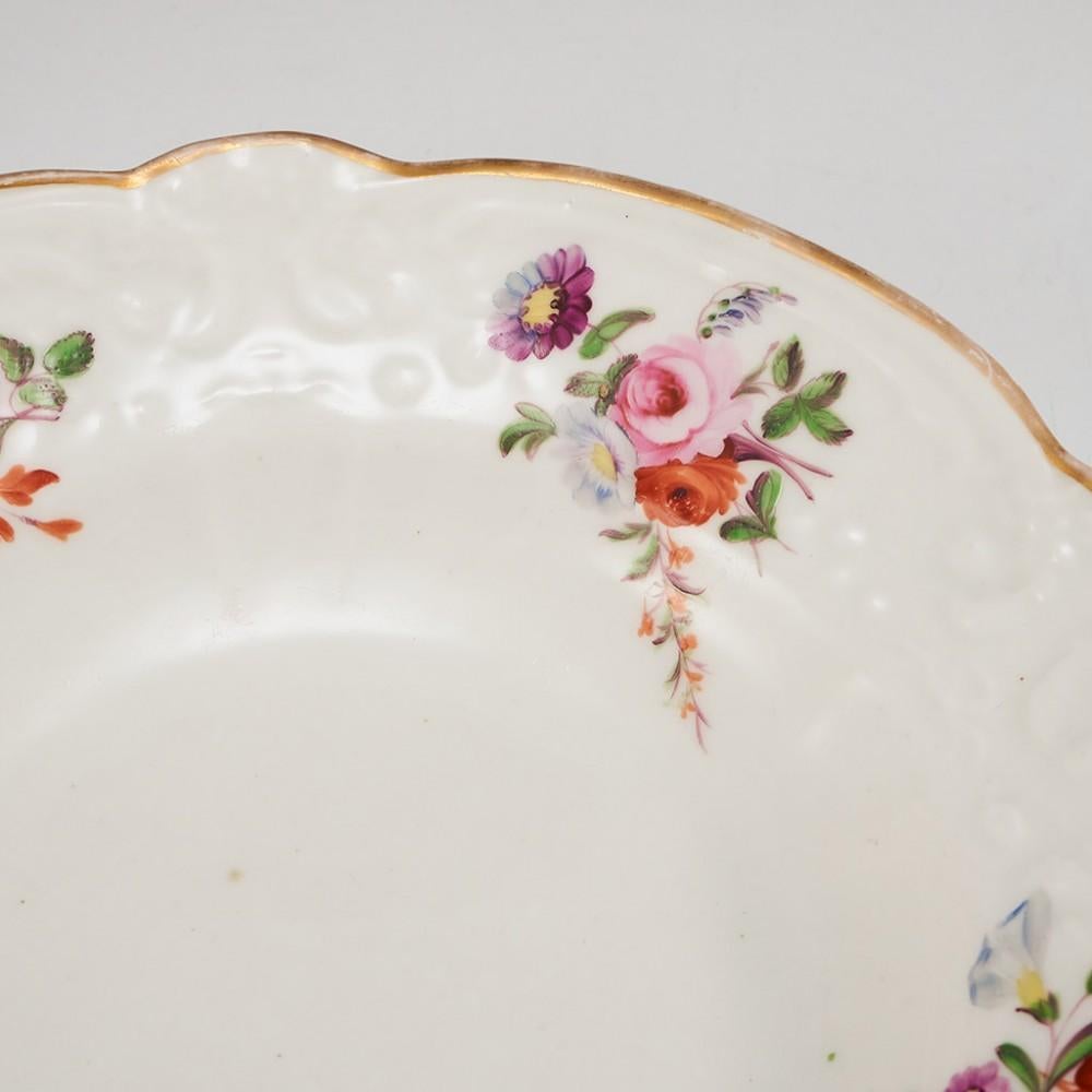 A Nantgarw Porcelain Shell Shaped Dish, c1820 In Good Condition For Sale In Tunbridge Wells, GB