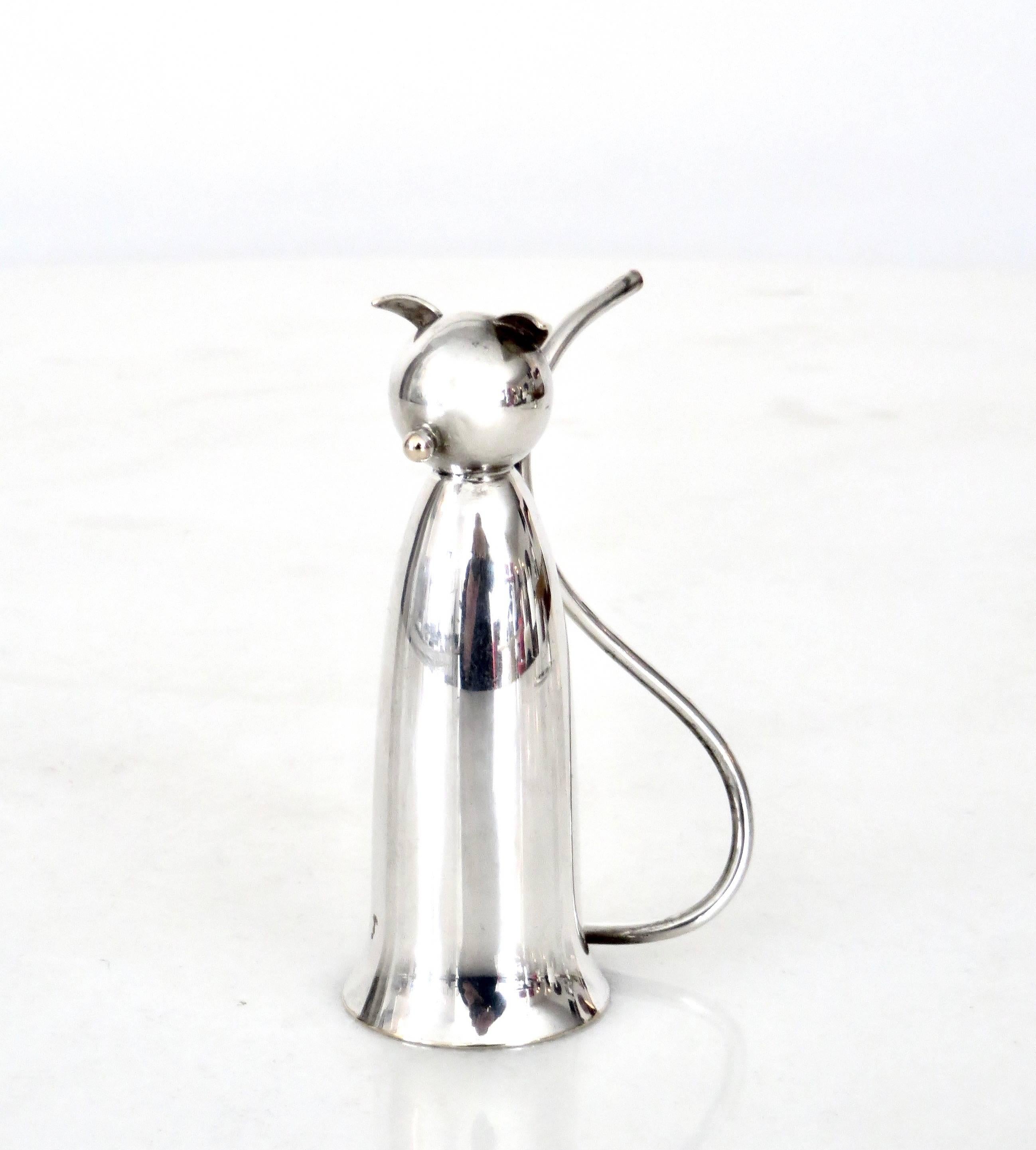 A Napier silver plate liquor measuring jigger in the form of a very cute cat. 1 oz.