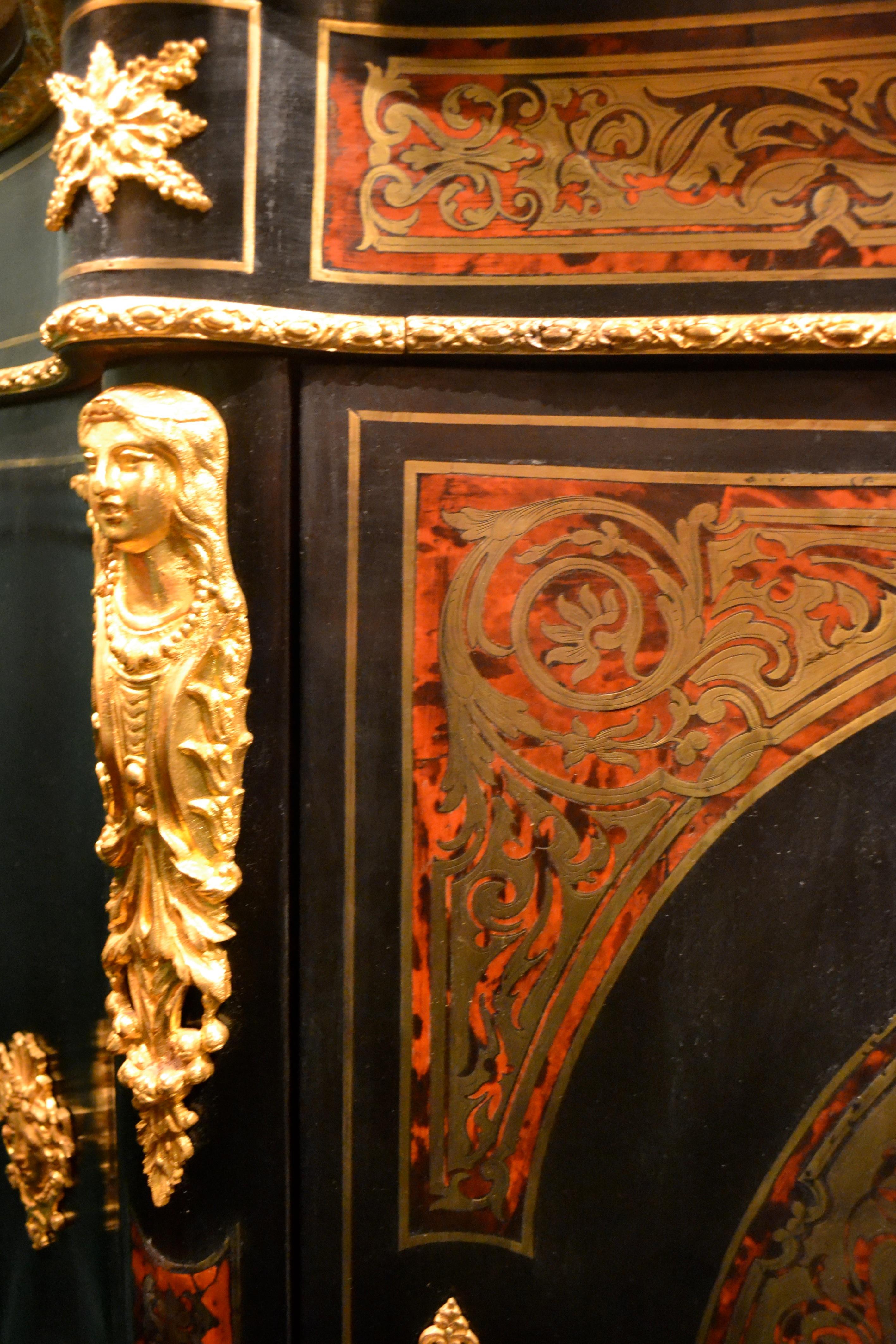Napoleon III Serpentine Form Boulle, Gilt Bronze and Ebonized Wood Cabinet 4