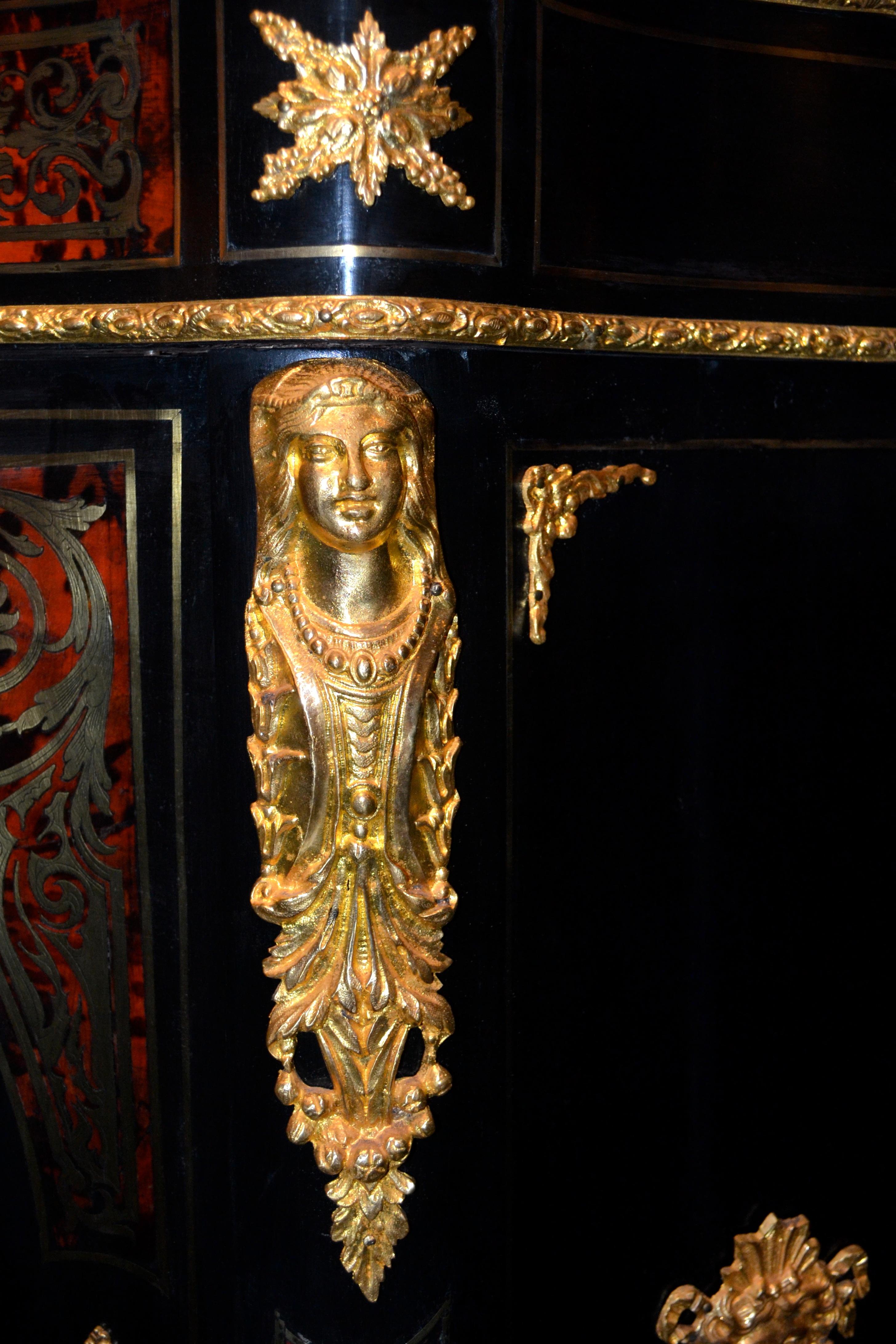 Napoleon III Serpentine Form Boulle, Gilt Bronze and Ebonized Wood Cabinet 5