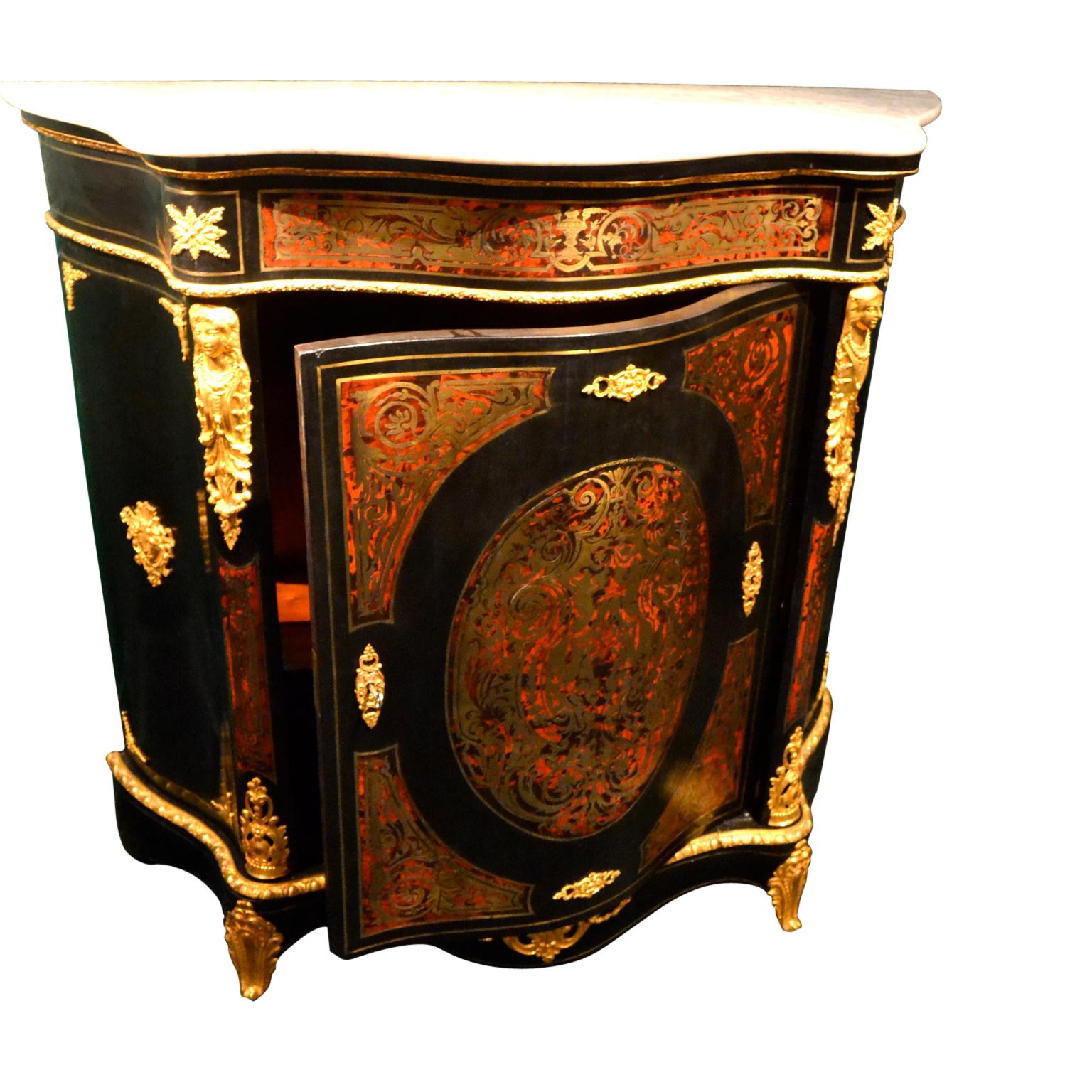 Napoleon III Serpentine Form Boulle, Gilt Bronze and Ebonized Wood Cabinet 1
