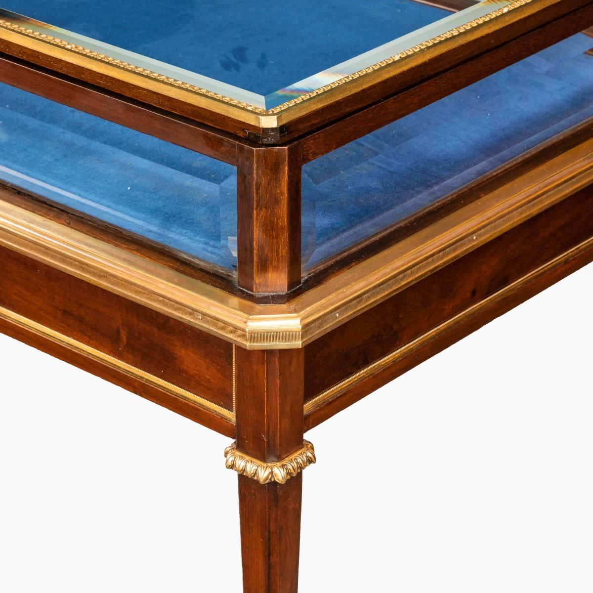 Napoleon III Freestanding Mahogany Bijouterie Cabinet In Good Condition In Lymington, Hampshire