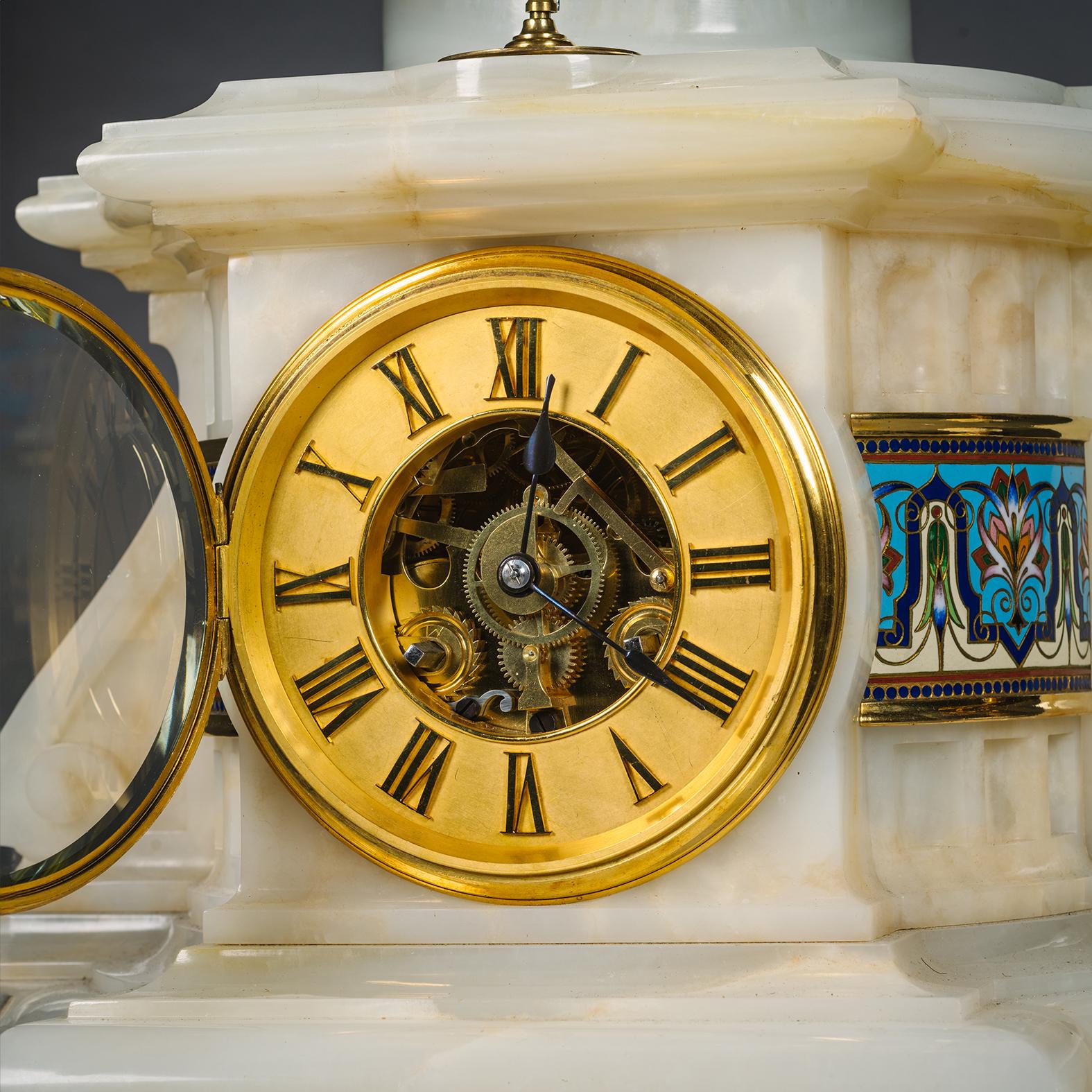 Reloj Napoleón III de bronce dorado y plateado, ónice y esmalte en venta 2