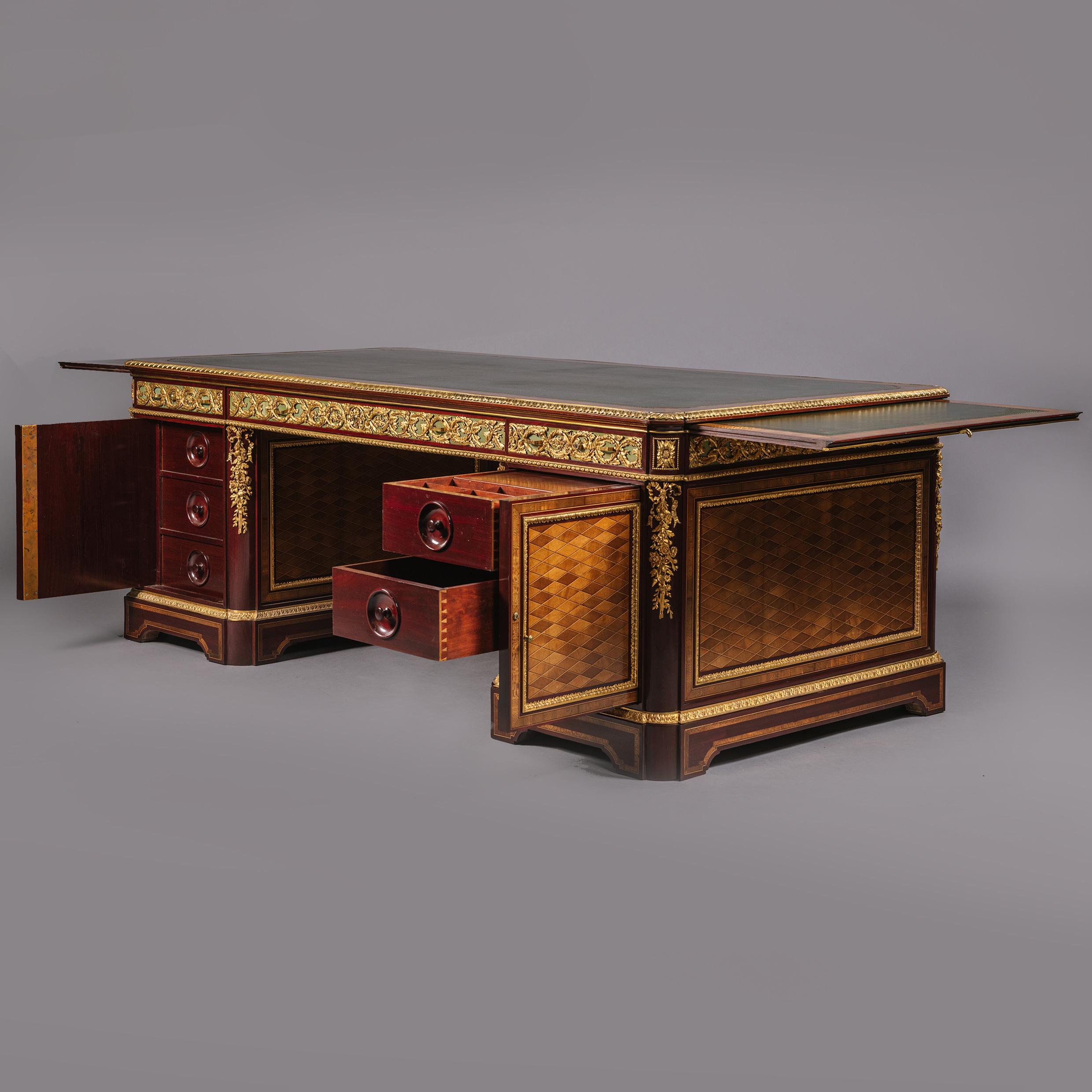 A Napoleon III Parquetry Pedestal Desk By Guillaume Grohé In Good Condition For Sale In Brighton, West Sussex
