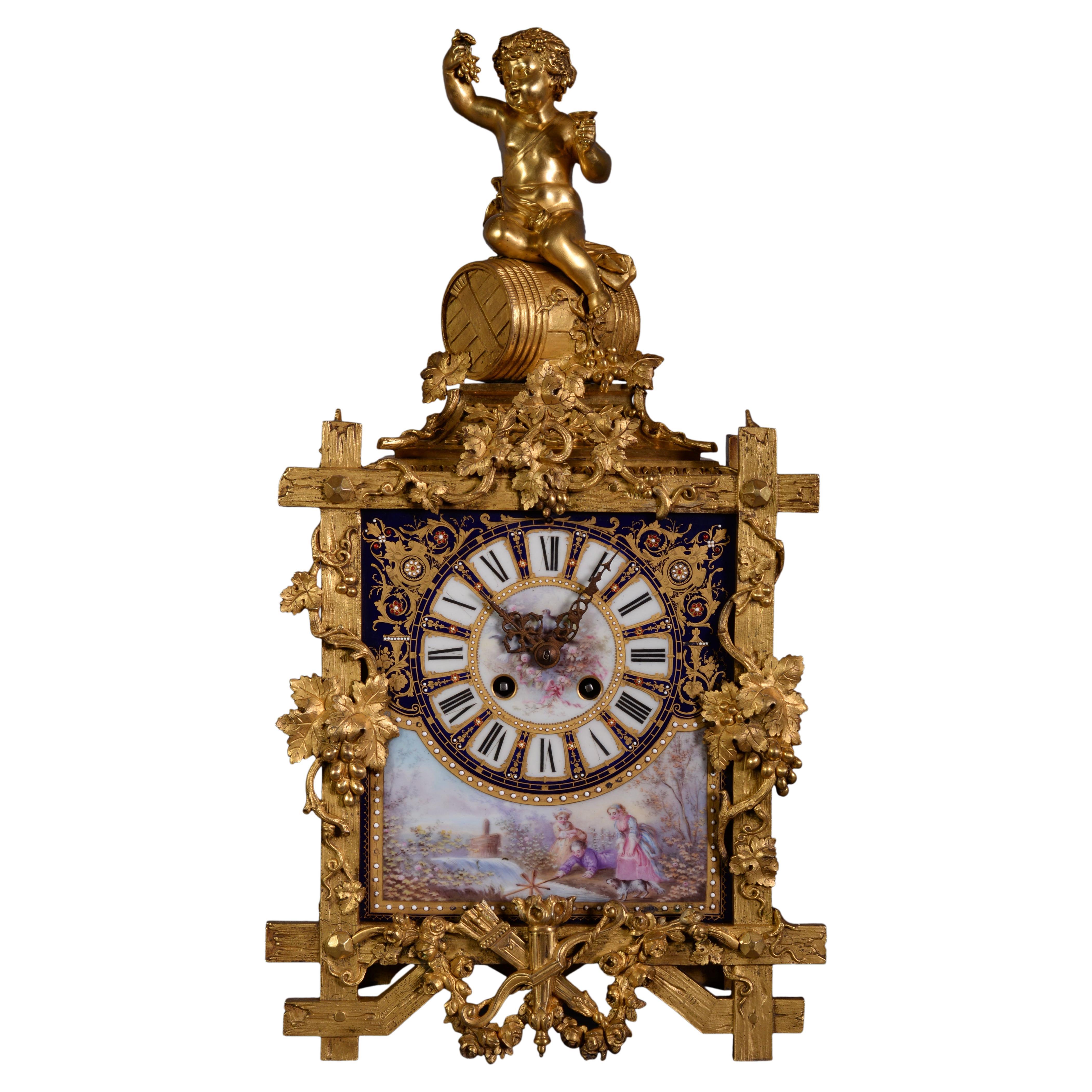 Horloge de style Napoléon III en porcelaine et bronze doré en vente