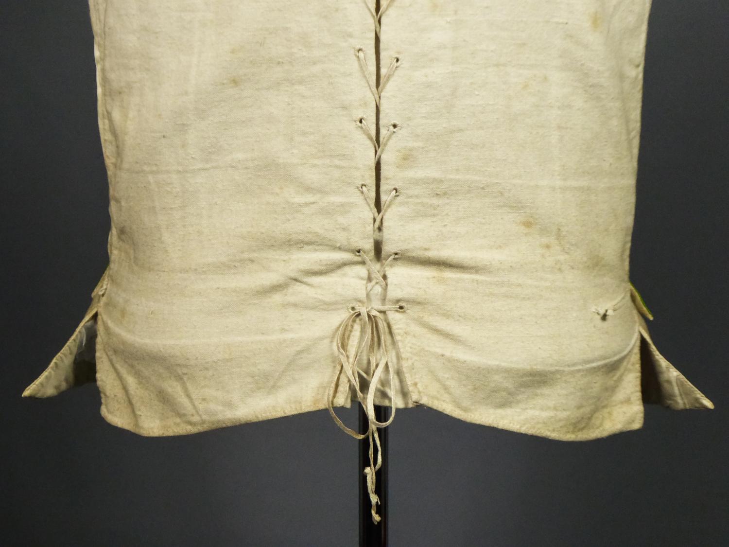 A Napoleonic period embroidered Silk Waistcoat - Académie Française Circa 1810 5