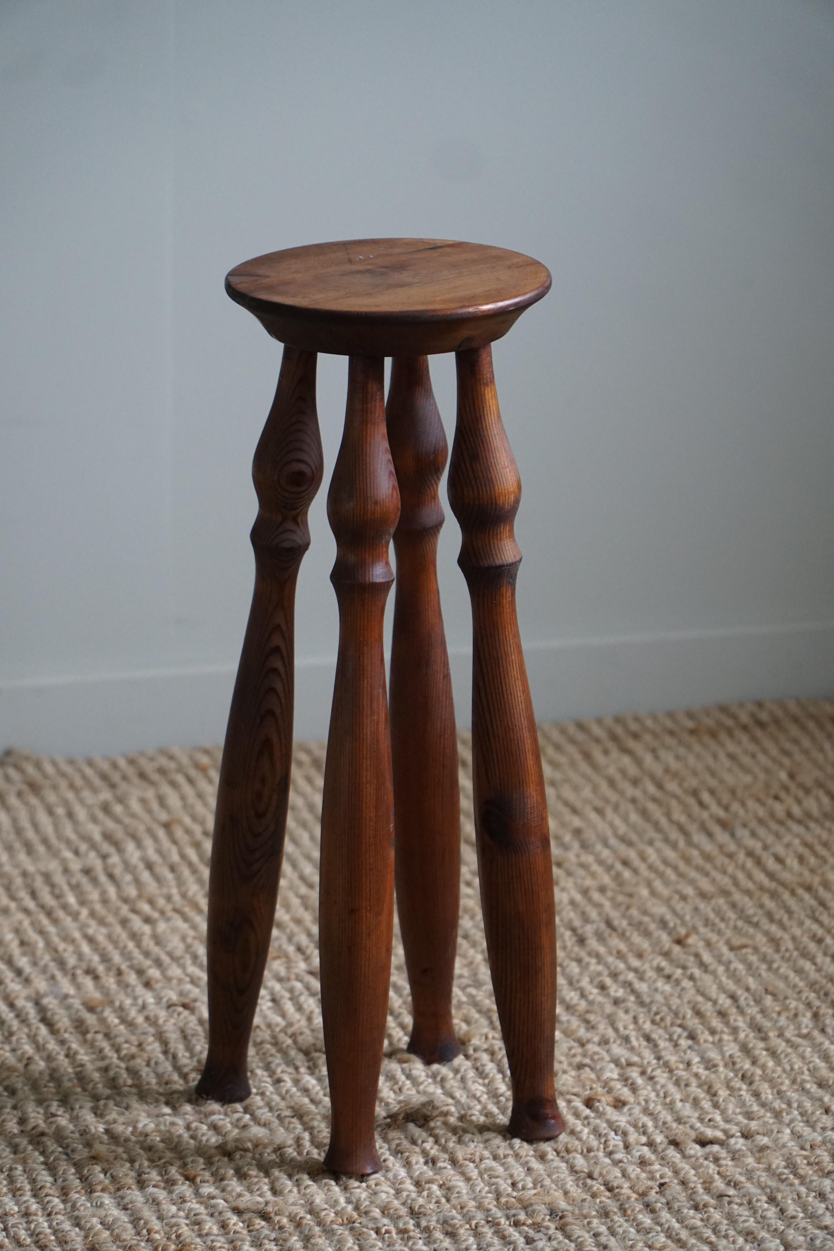 Brutalist A Narrow Pedestal / Stool in Solid Pine, Danish Mid Century Modern, 1950s