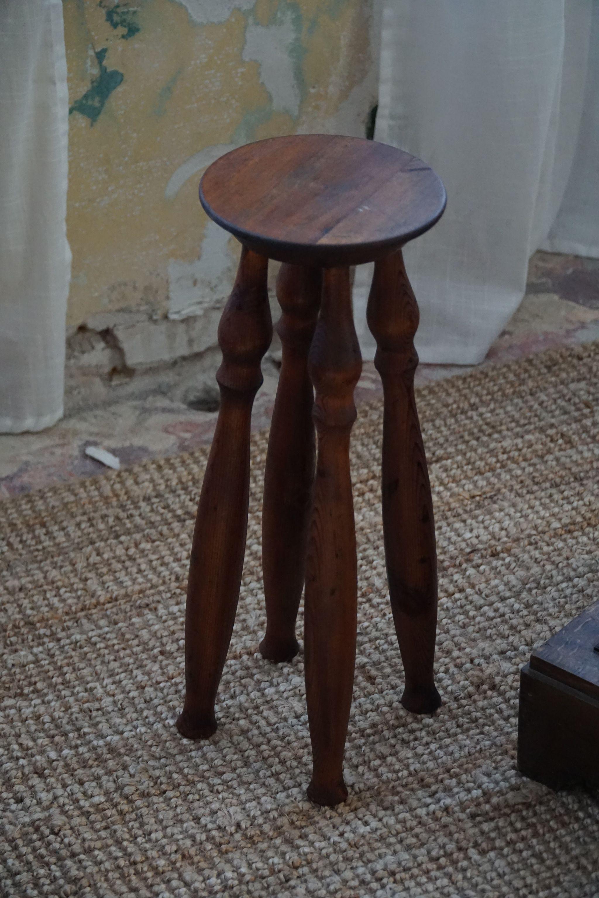 20th Century A Narrow Pedestal / Stool in Solid Pine, Danish Mid Century Modern, 1950s