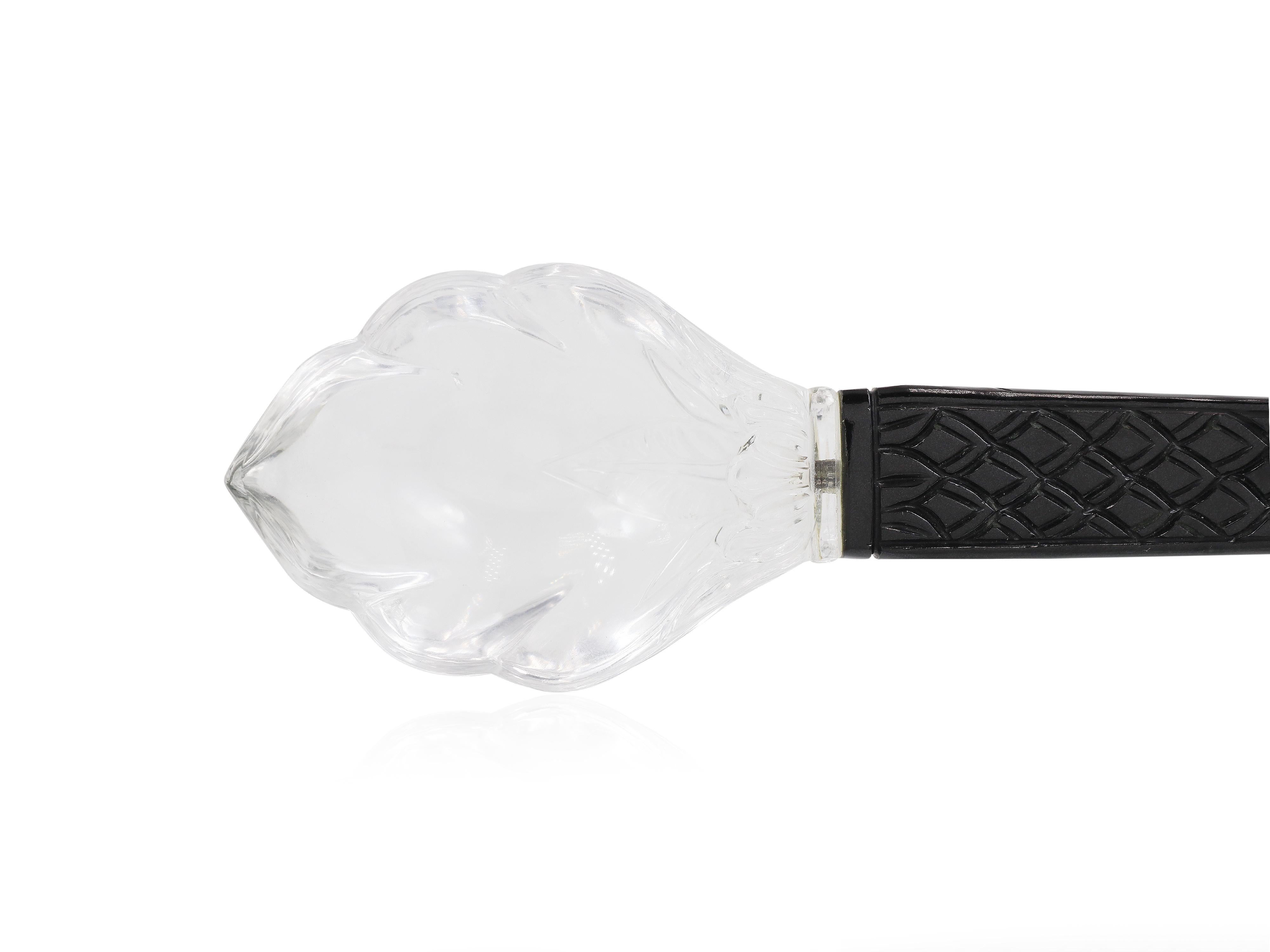 Cuillère de service en cristal de roche et calcédoine - motif de paon sculpté à la main en vente 4