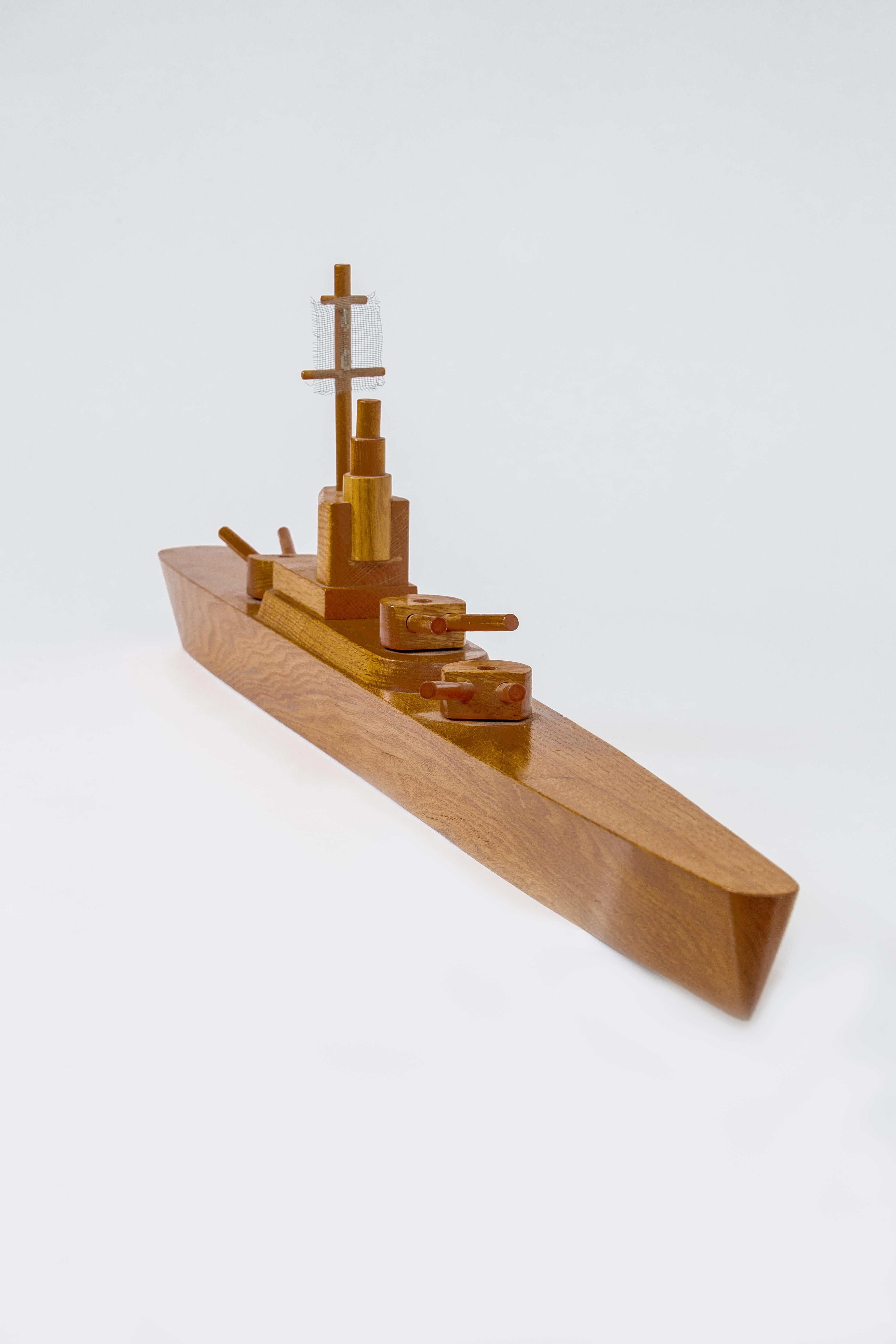 Navy Destroyer Boat Model in Oak, USA, 1960s In Good Condition In New York, NY