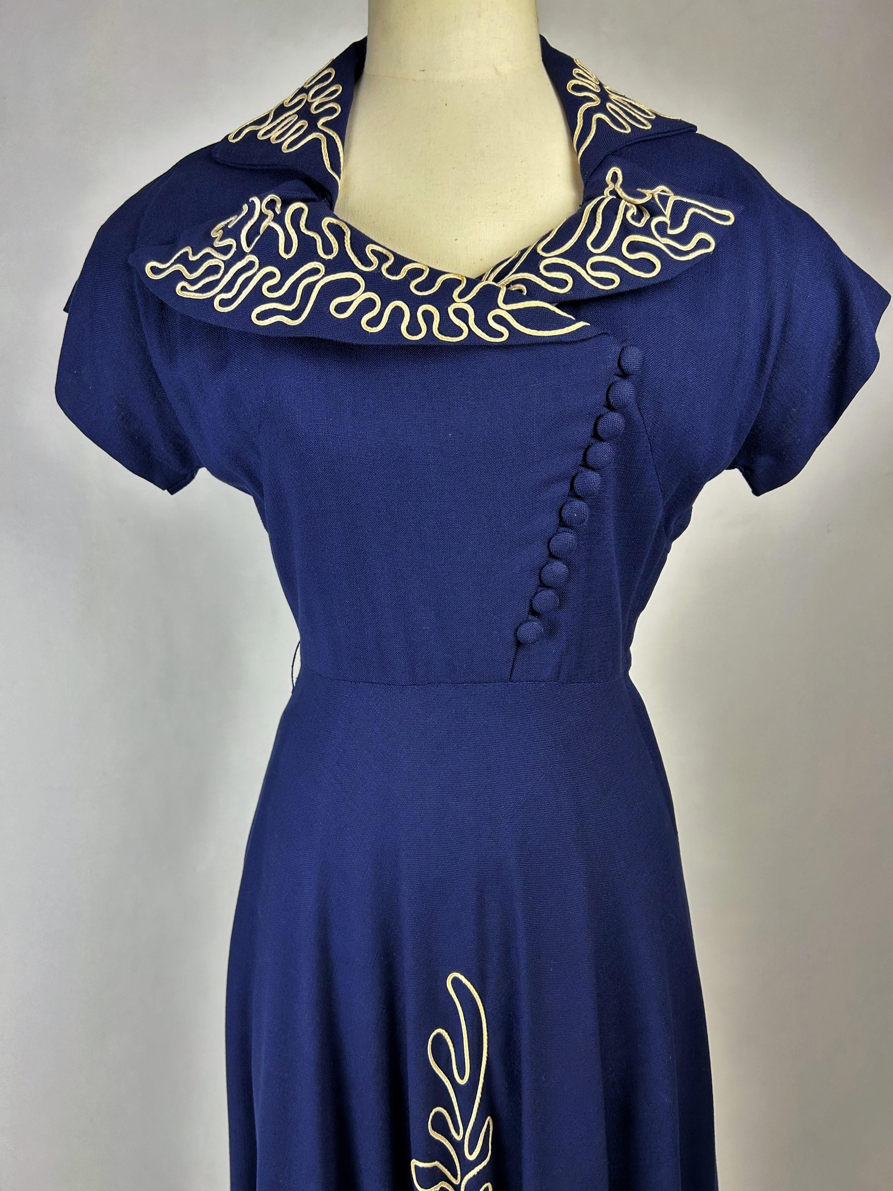 A Navy French Day Dress with white piping appliqué Circa 1945-1950 For Sale 6