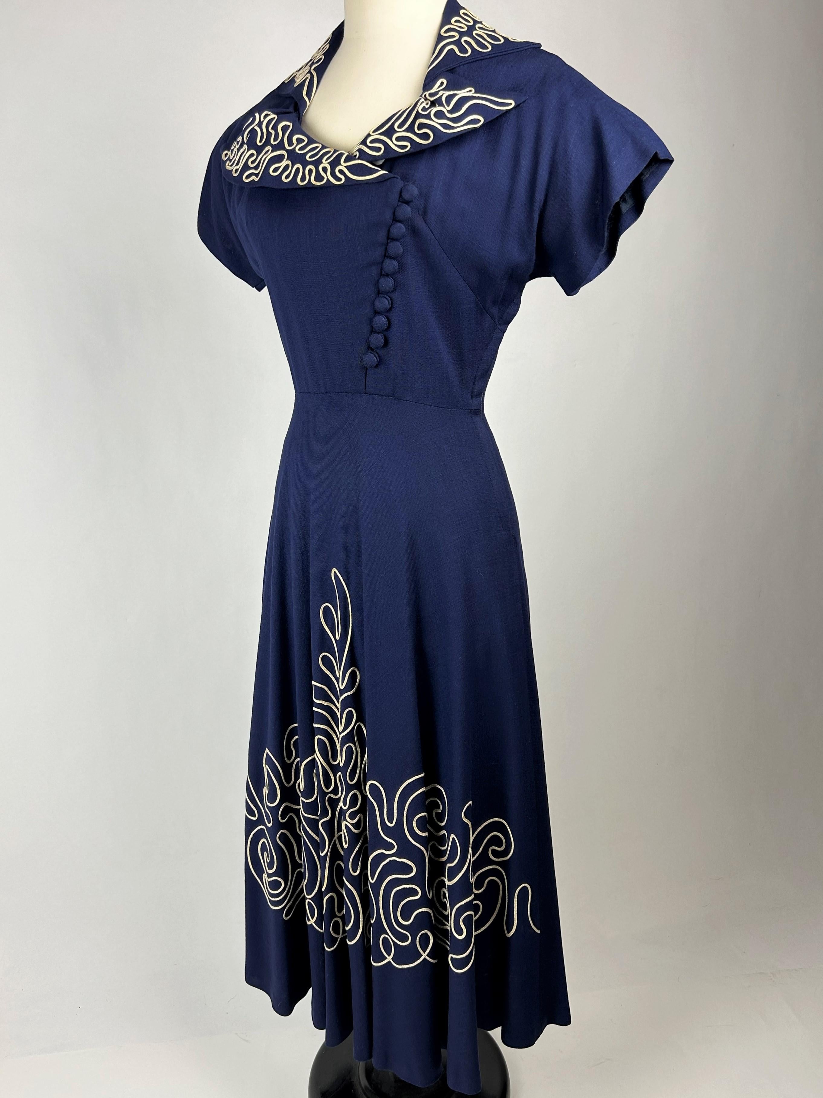 A Navy French Day Dress with white piping appliqué Circa 1945-1950 For Sale 8