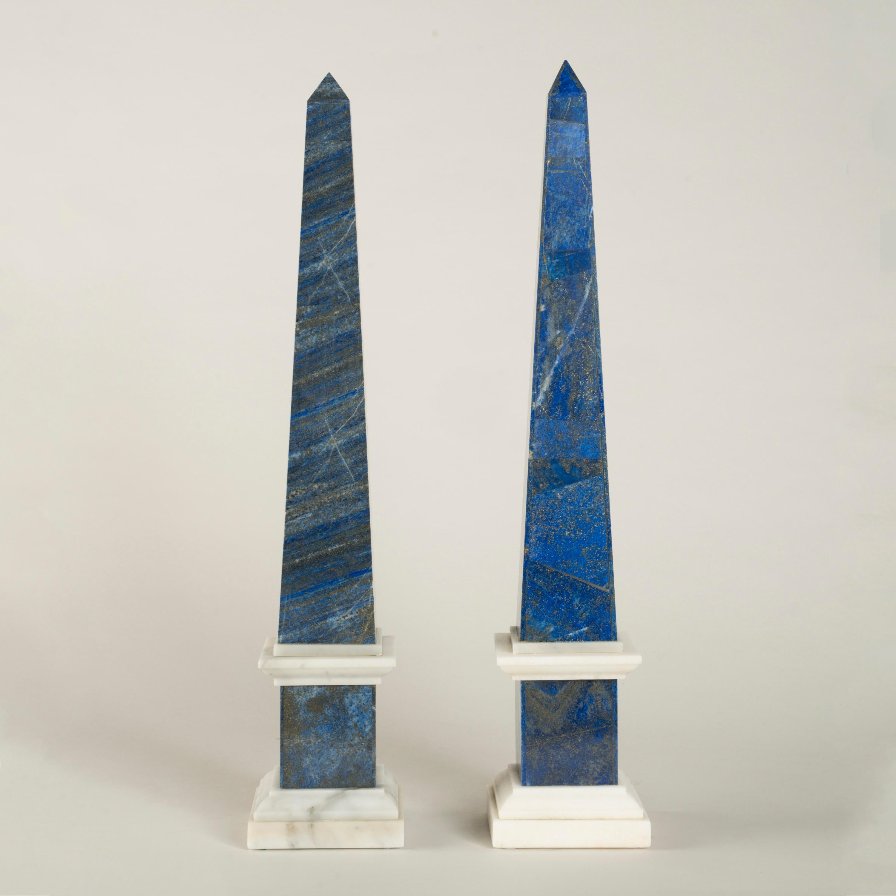 A Near Pair of Venetian 19th Century Blue Lapis Lazuli and Marble Obelisks In Good Condition For Sale In London, GB