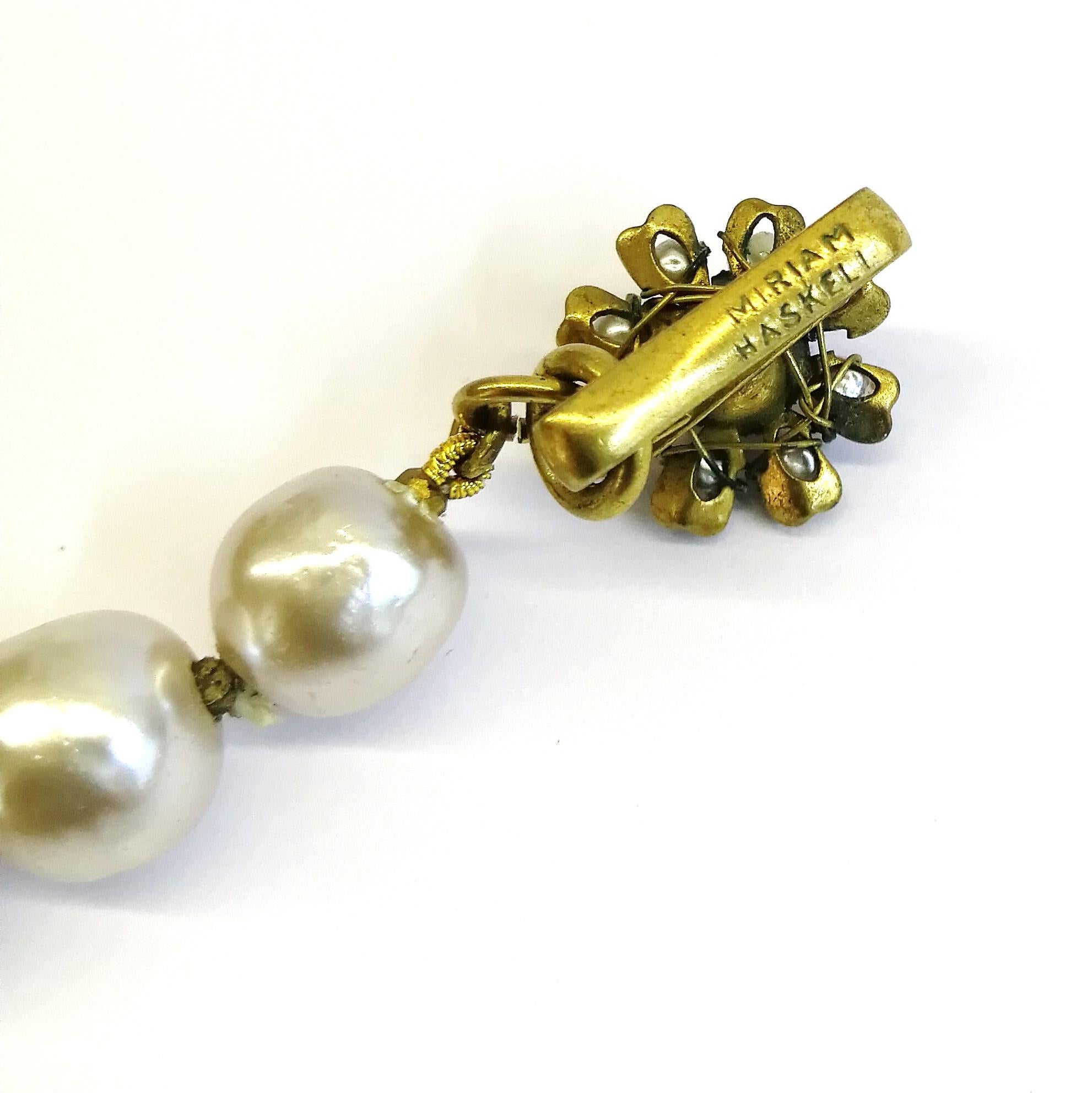 A necklace and earrings of gilded metal, paste and baroque pearl, Miriam Haskell 6
