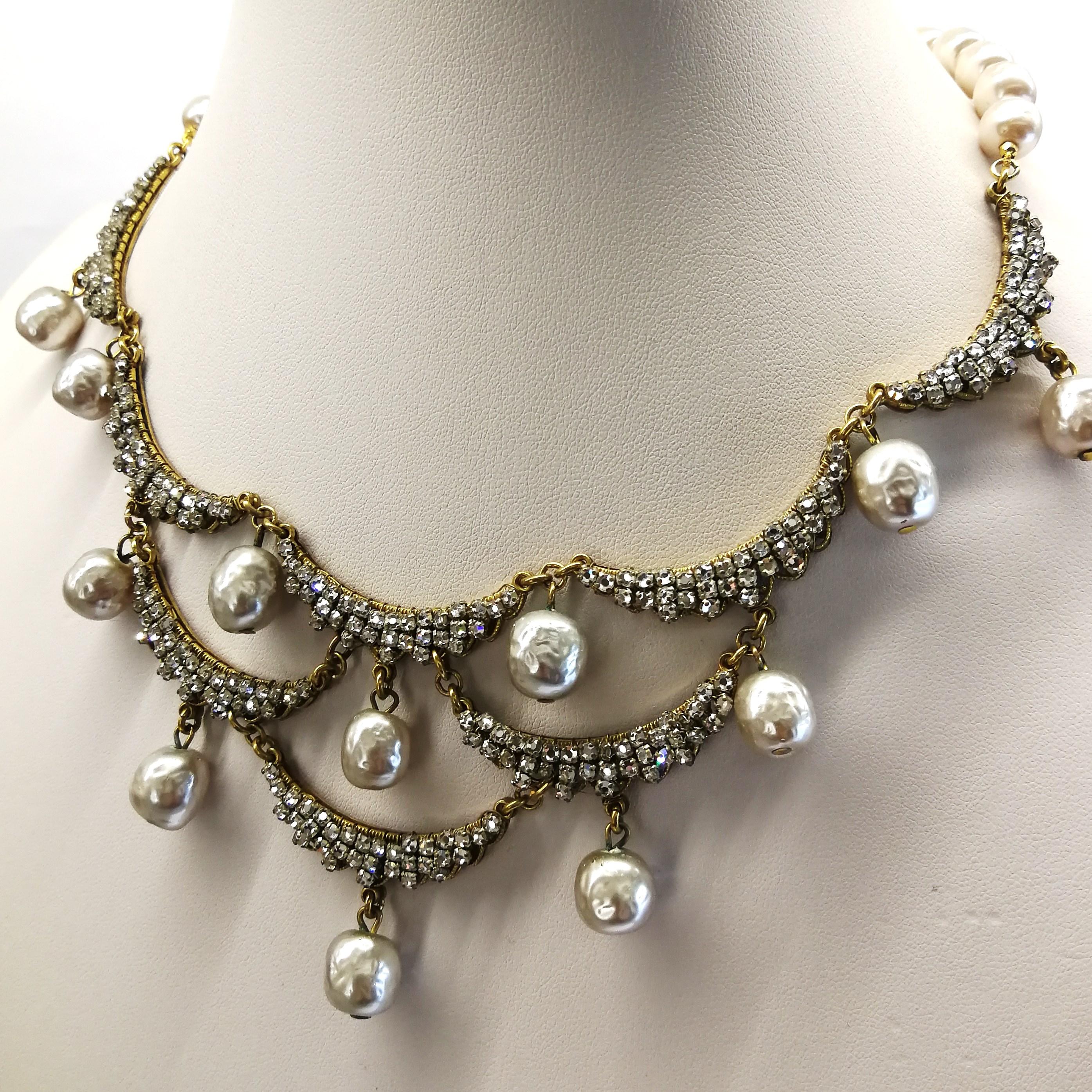 Women's A necklace and earrings of gilded metal, paste and baroque pearl, Miriam Haskell