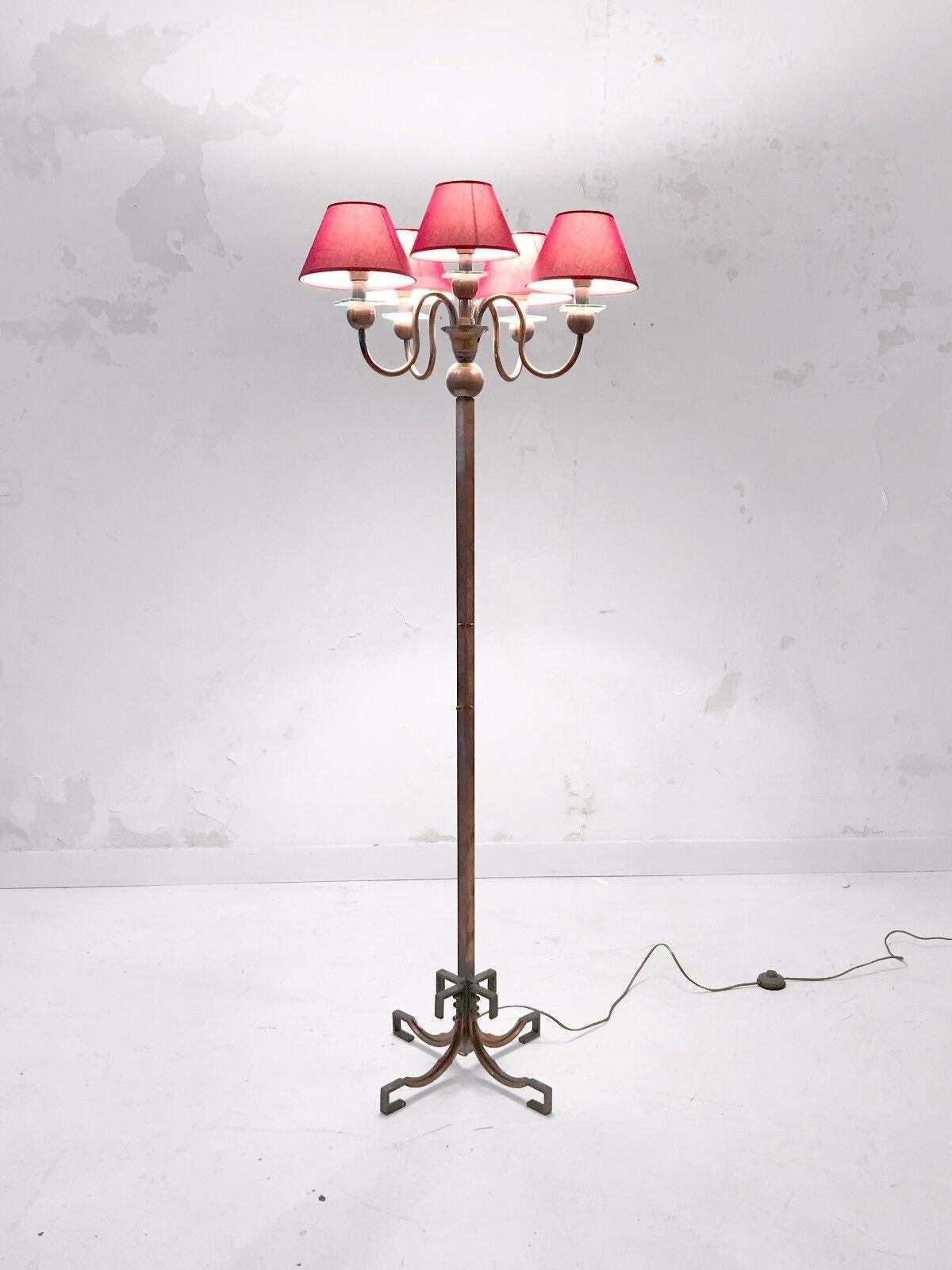 A NEO-CLASSICAL ART DECO MODERNIST Kupfer FLOOR LAMP von PETITOT, Frankreich 1930 (Mitte des 20. Jahrhunderts) im Angebot