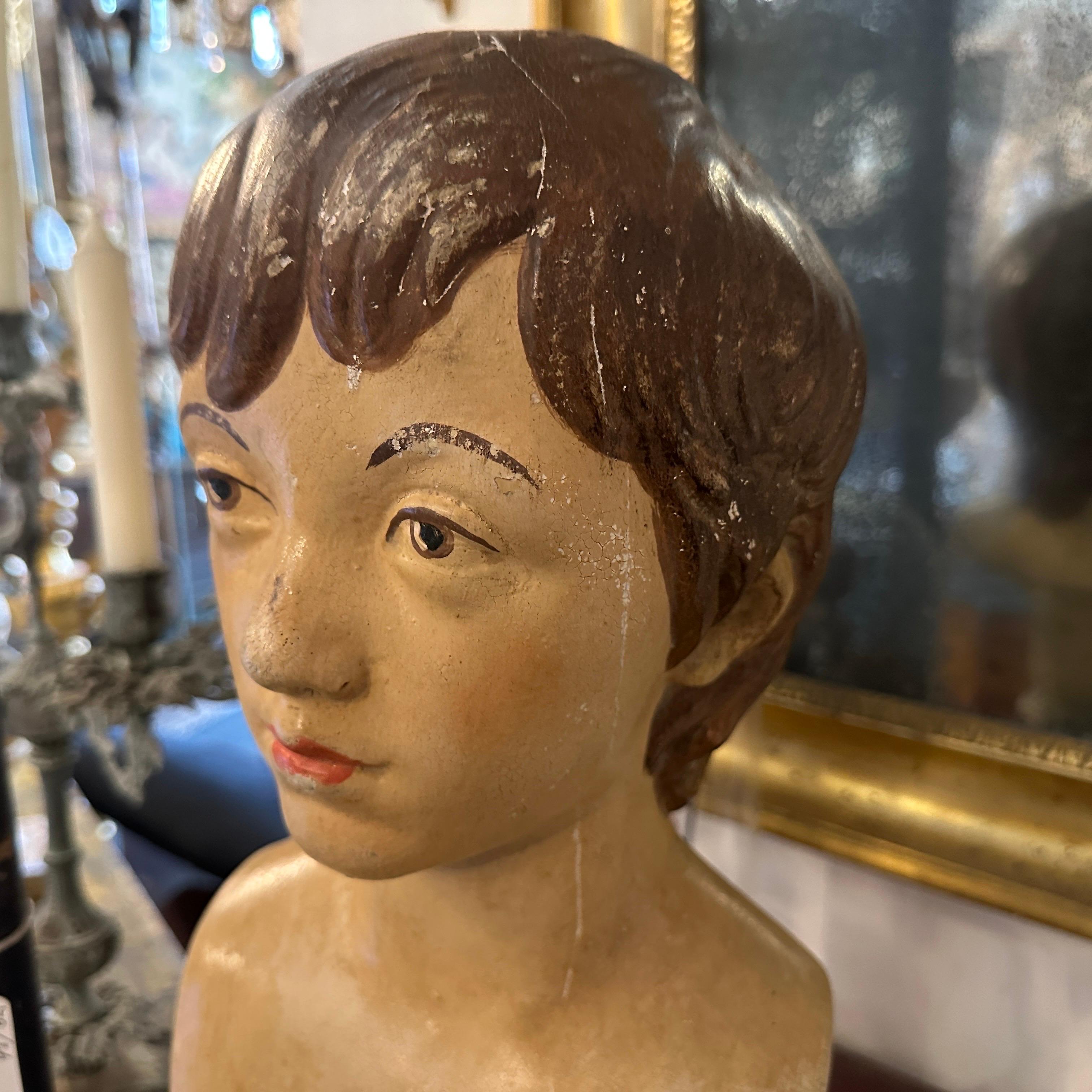 Busto di ragazzo in terracotta siciliana dipinto a mano in stile neo-classico. in vendita 9