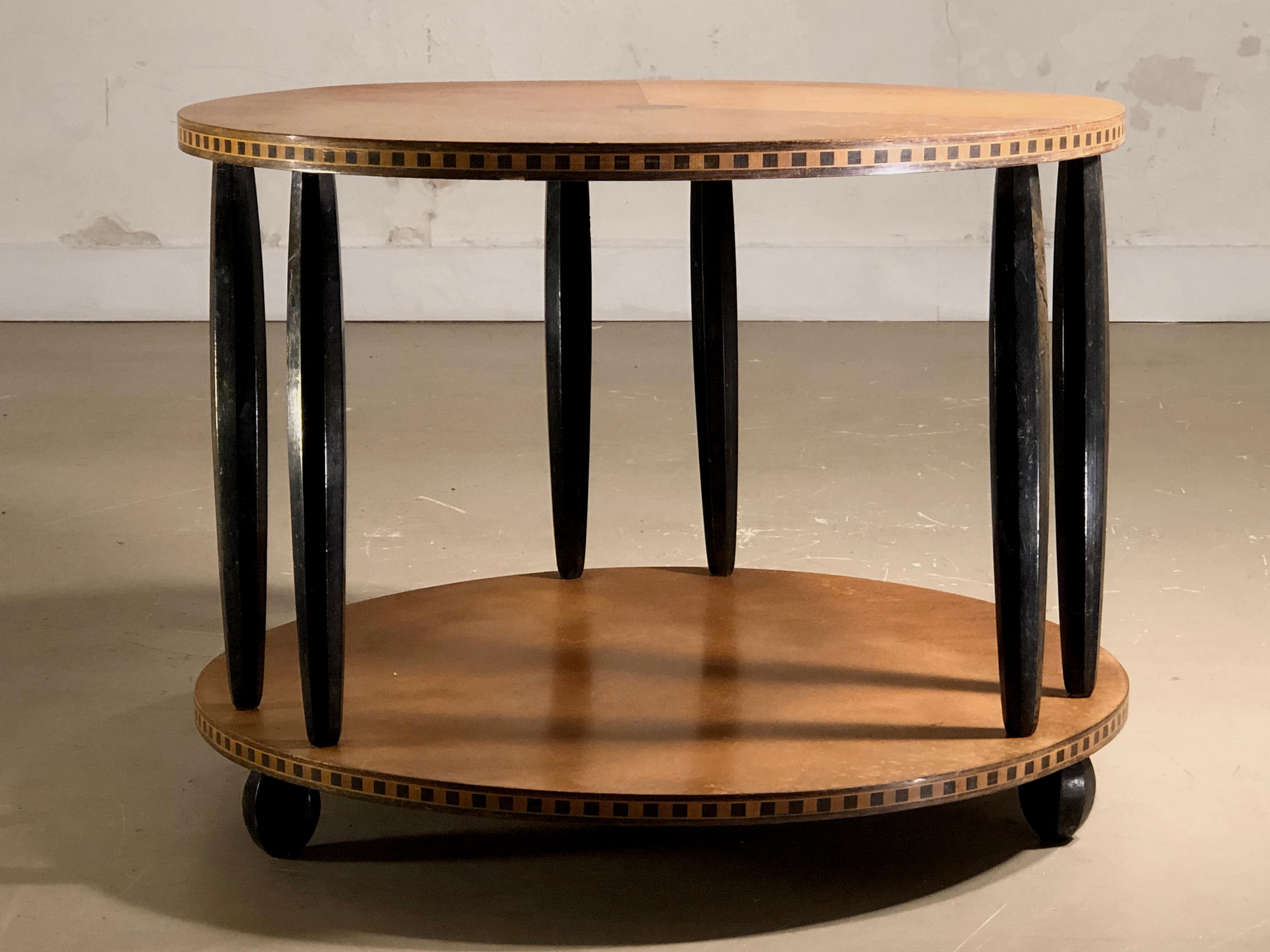 A NEOCLASSICAL ART-DECO GUERIDON in the spirit of E.J. RUHLMANN, France 1930 For Sale 1