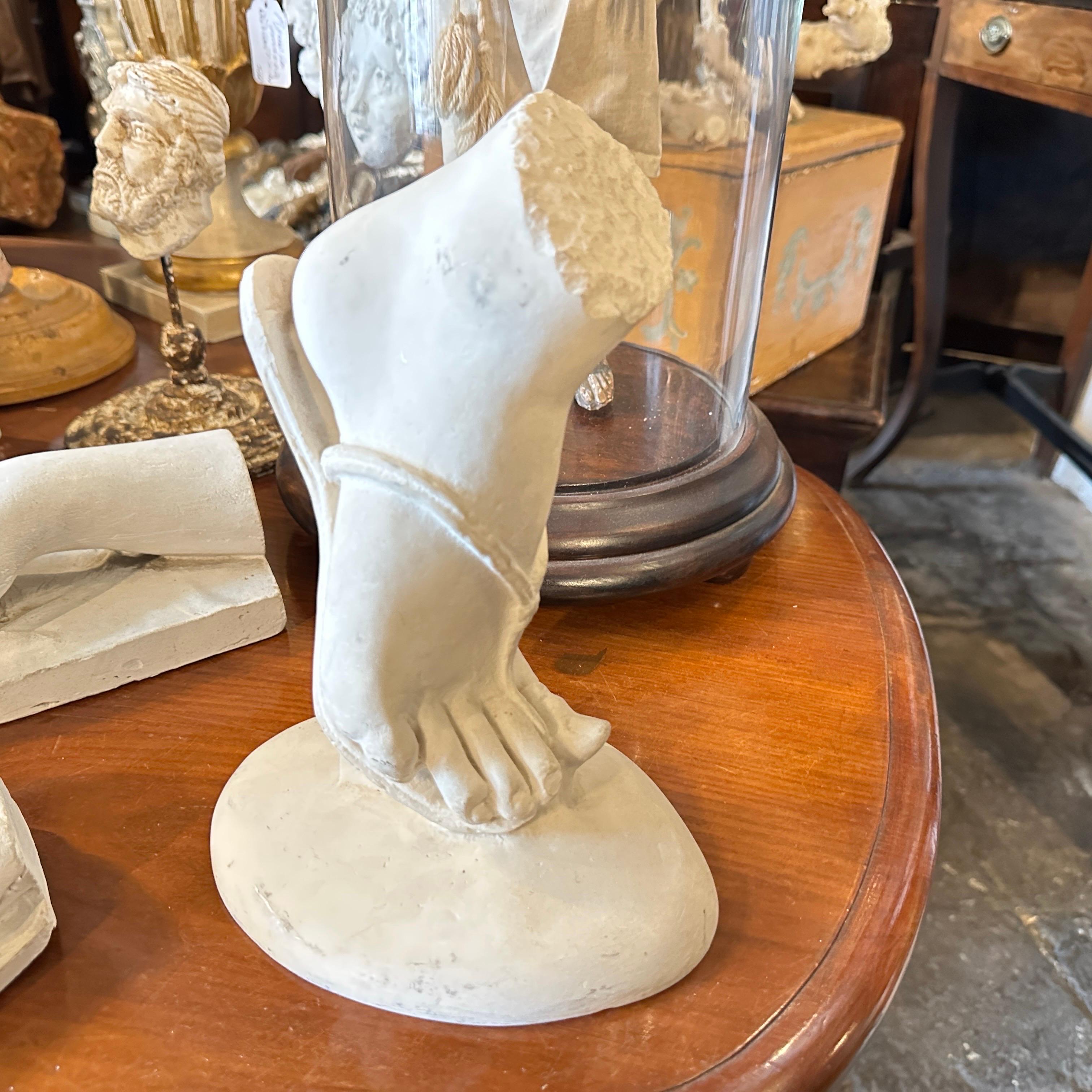 Escultura italiana de alabastro de un pie de renacimiento neoclásico en venta 3