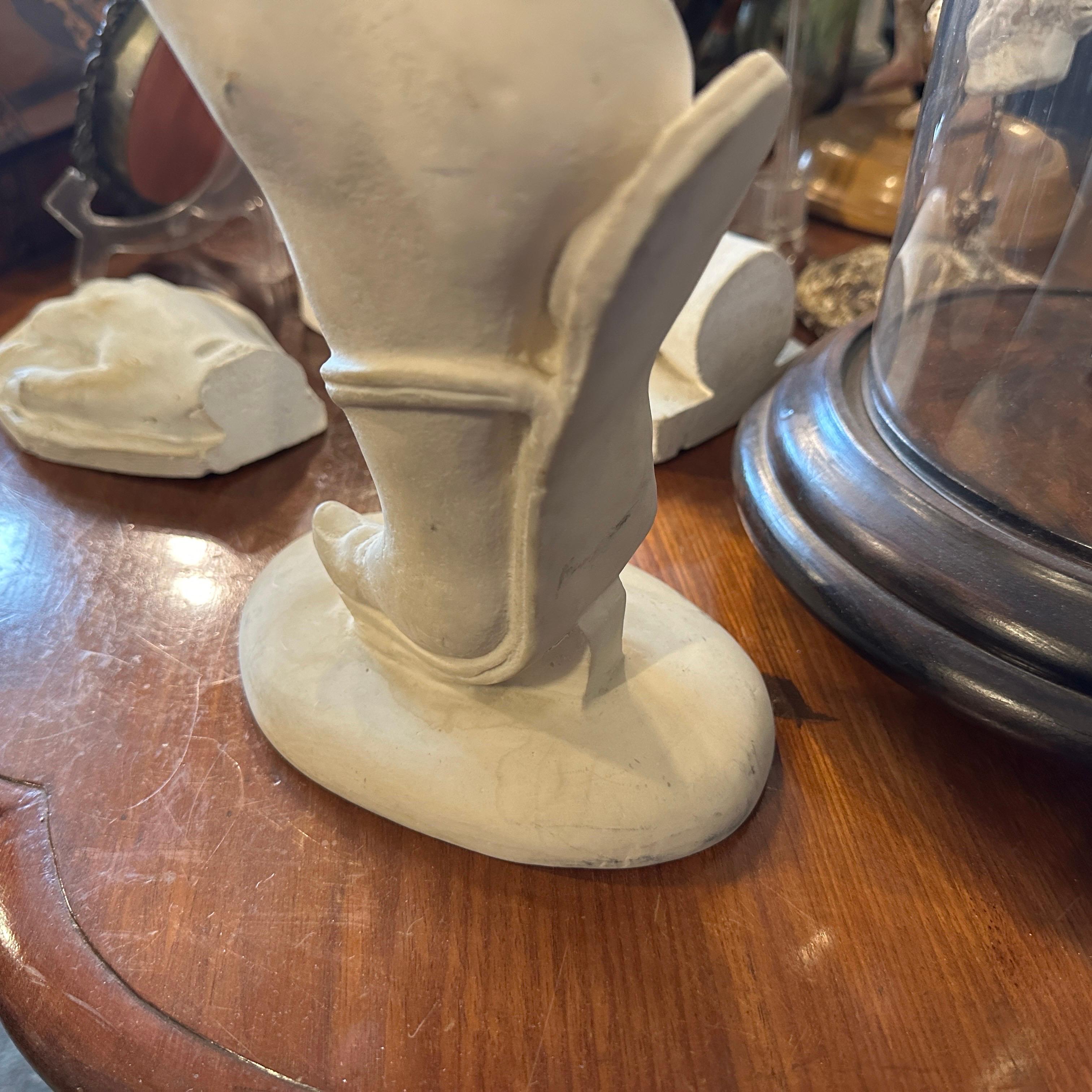 Escultura italiana de alabastro de un pie de renacimiento neoclásico Renacimiento neoclásico en venta
