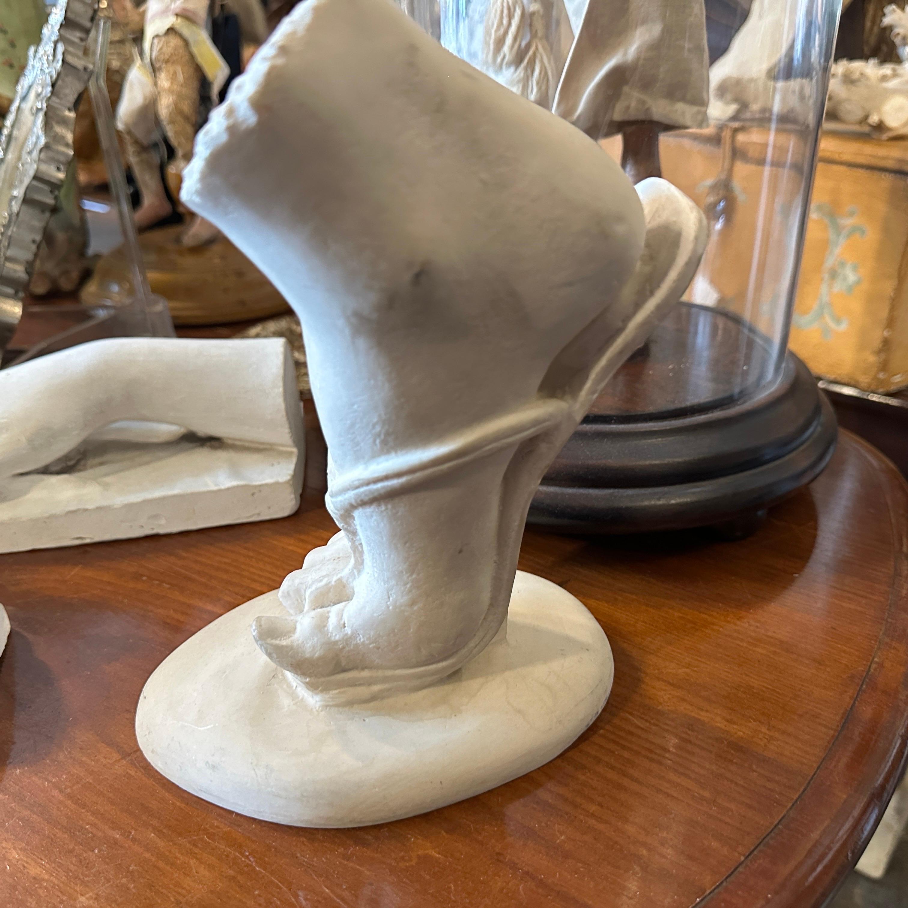 Escultura italiana de alabastro de un pie de renacimiento neoclásico en Bueno estado para la venta en Catania, Sicilia