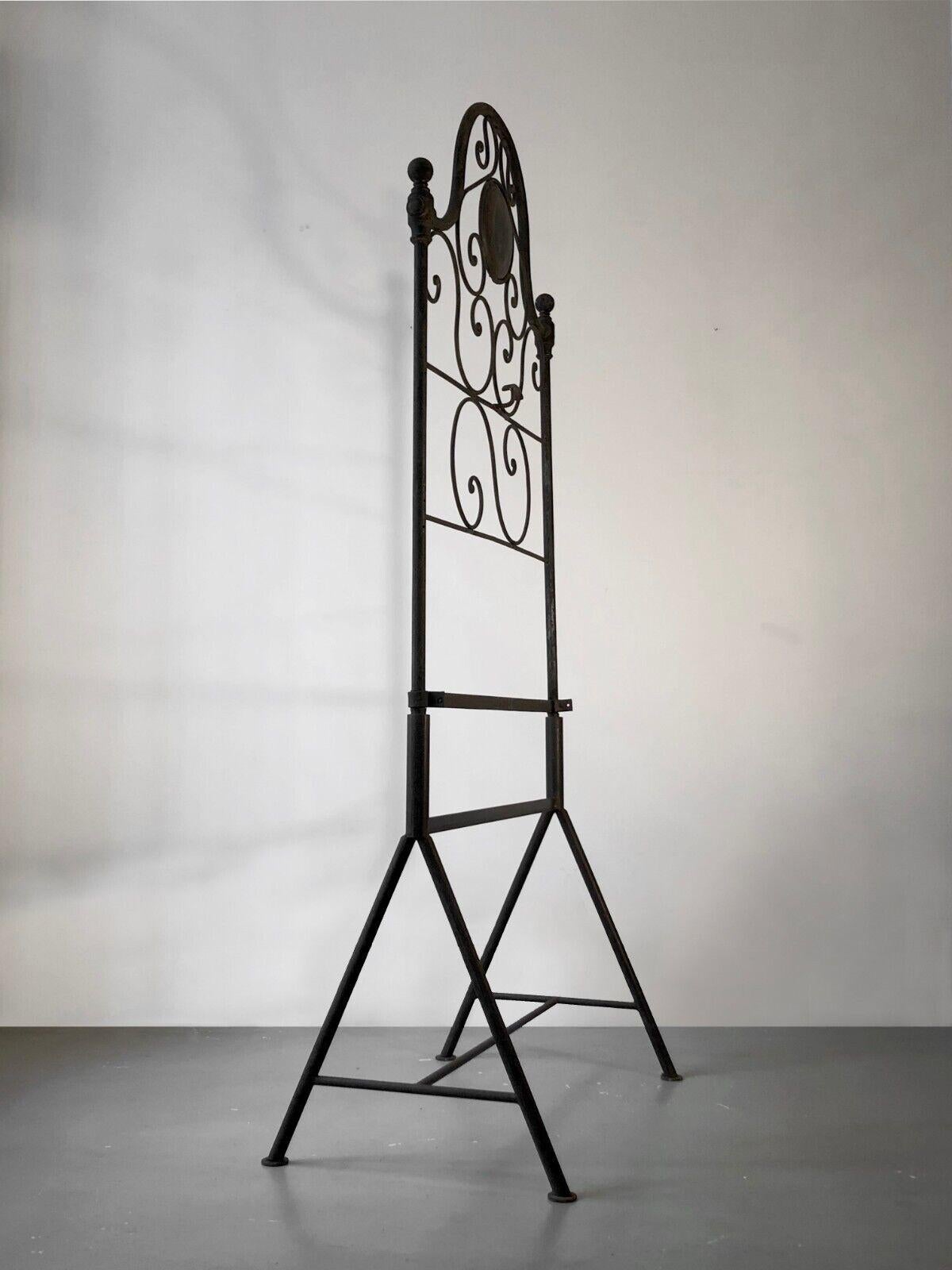 A NEOCLASSICAL SHABBY-CHIC Wrought Iron COAT HANGER or NIGHT VALET, France 1900 For Sale 4