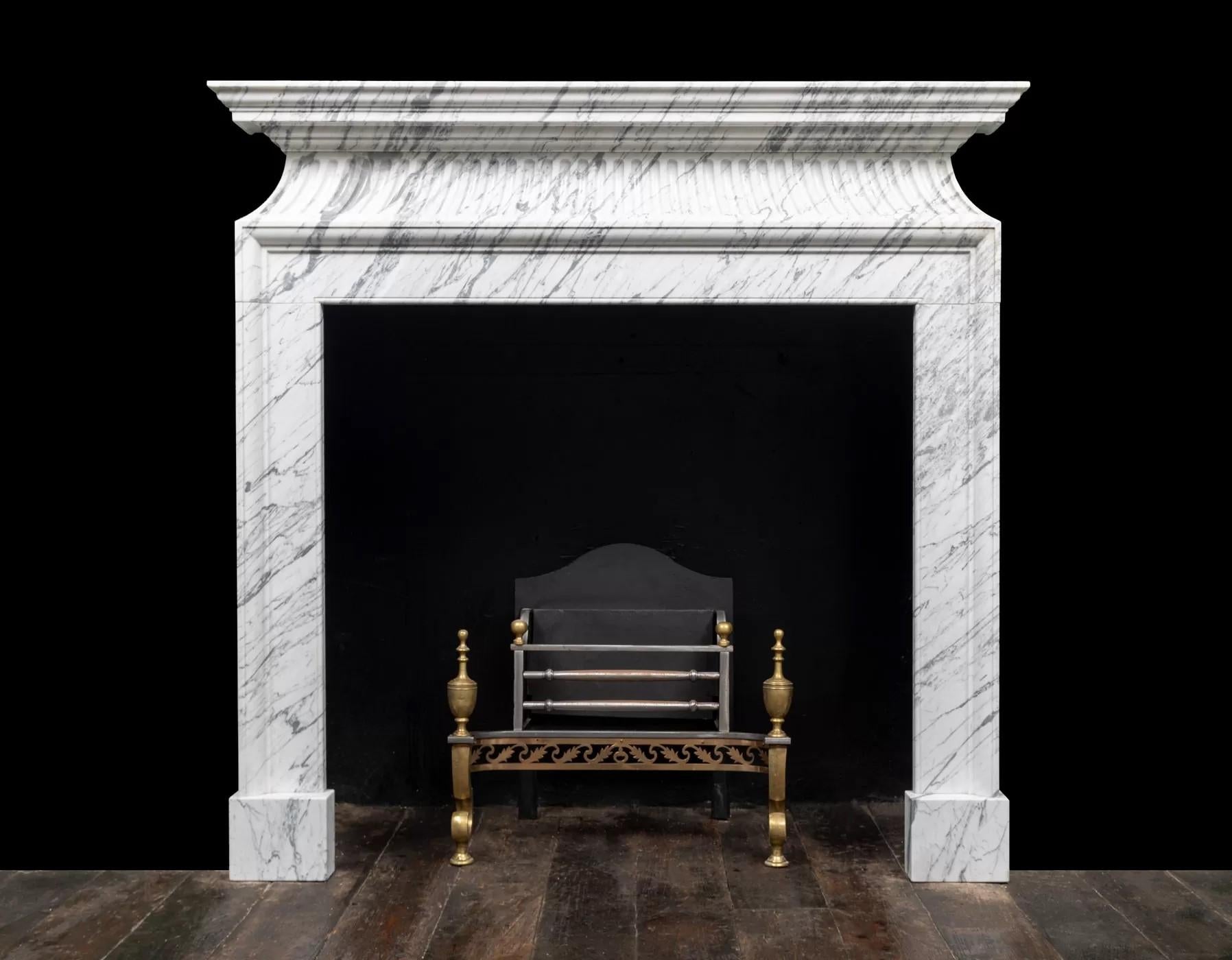 Northern Irish A neoclassical style fire surround in Italian Carrara Marble by Ryan and Smith For Sale