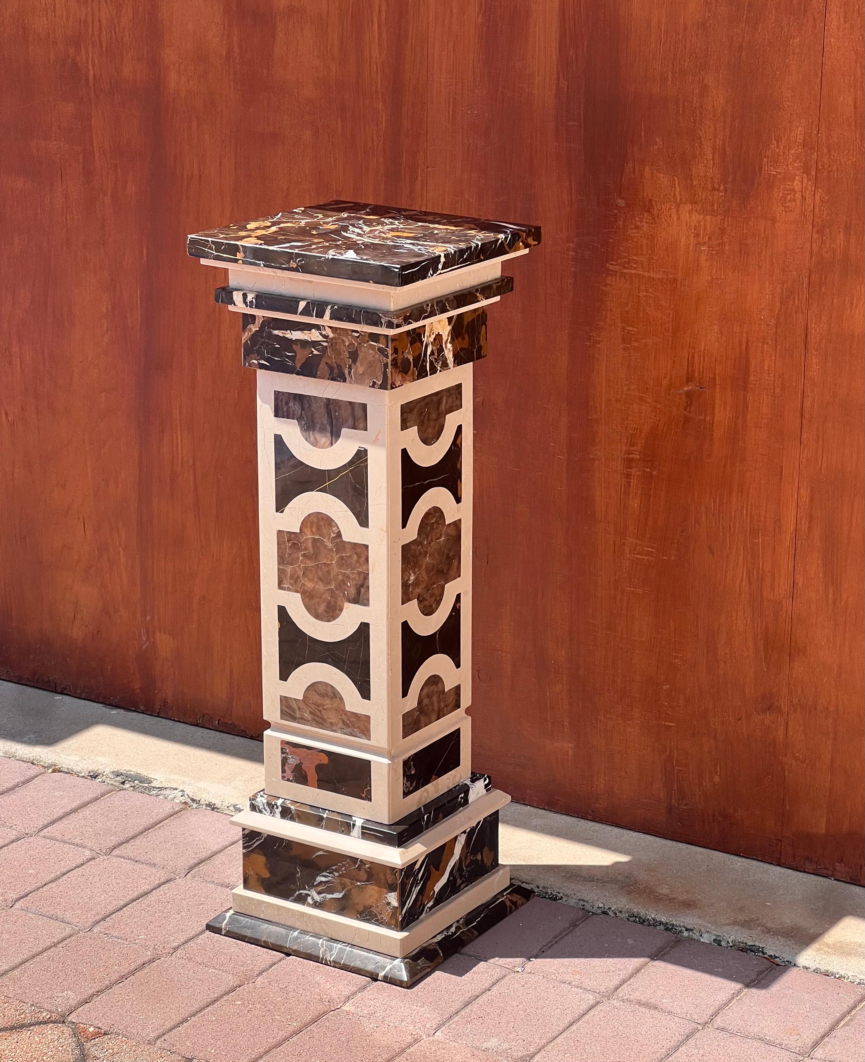 A neoclassical vintage Italian marble pedestal, 20th century For Sale 10