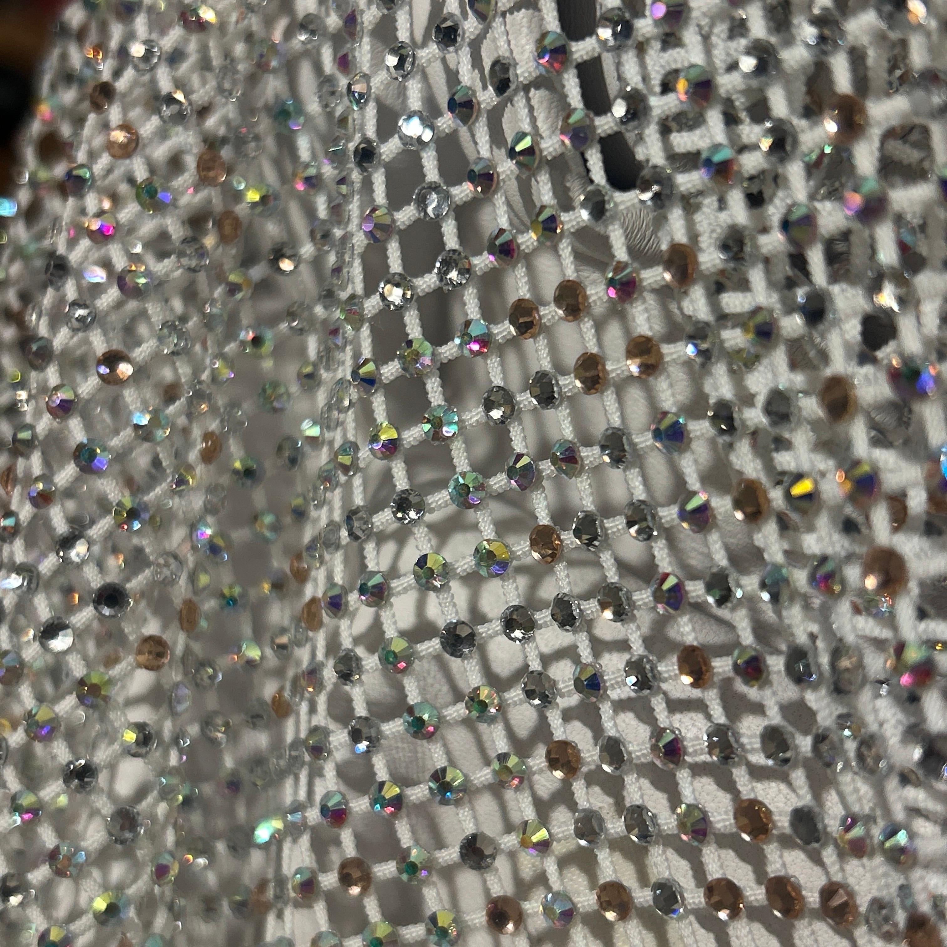 A never used Iridescent Crystal and Ruched White Leather Mesh Bag by Gedebe In New Condition For Sale In Aci Castello, IT