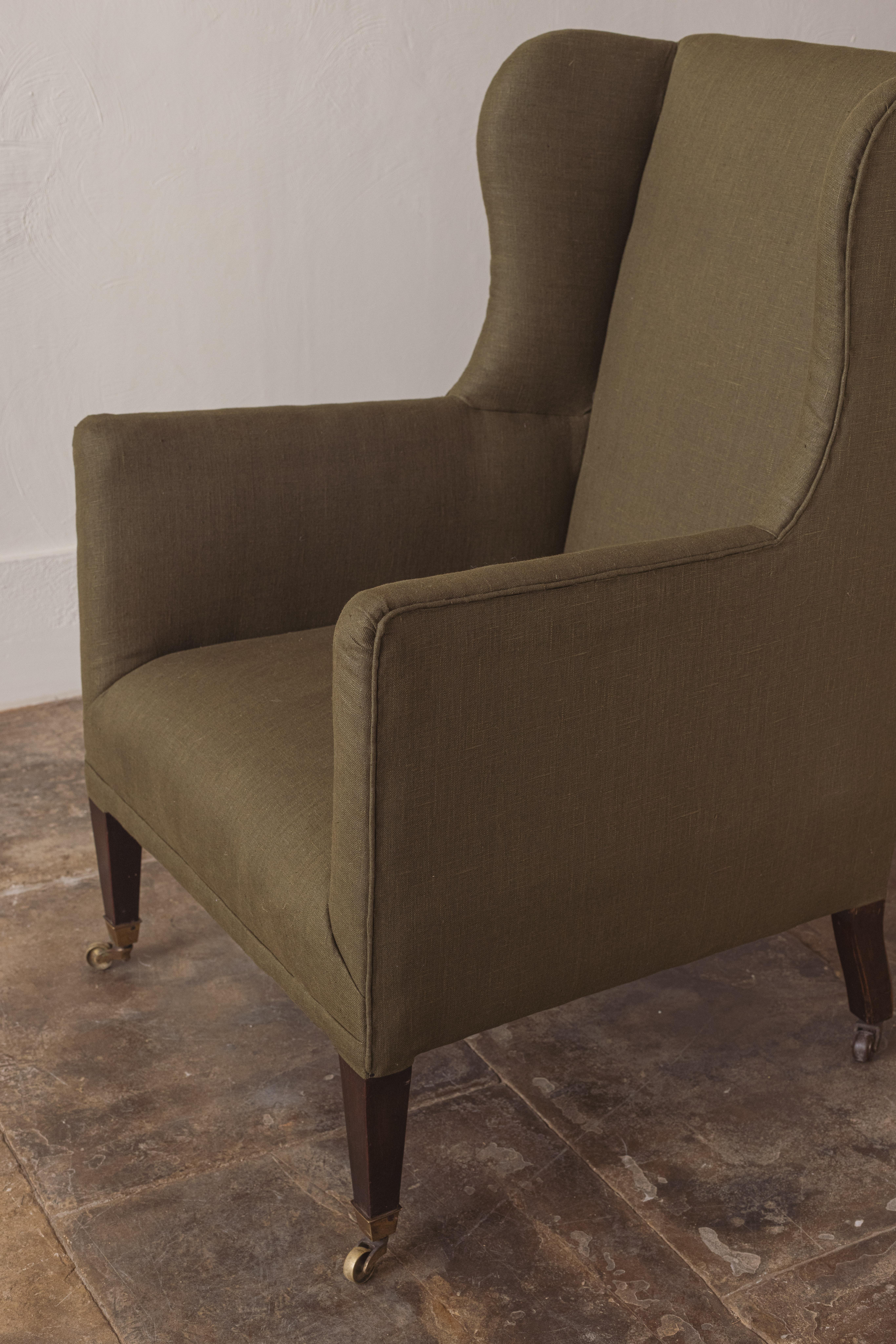 Un Sillón Victoriano Wingback Recién Tapizado en Bastante bueno estado para la venta en Shipston-On-Stour, GB