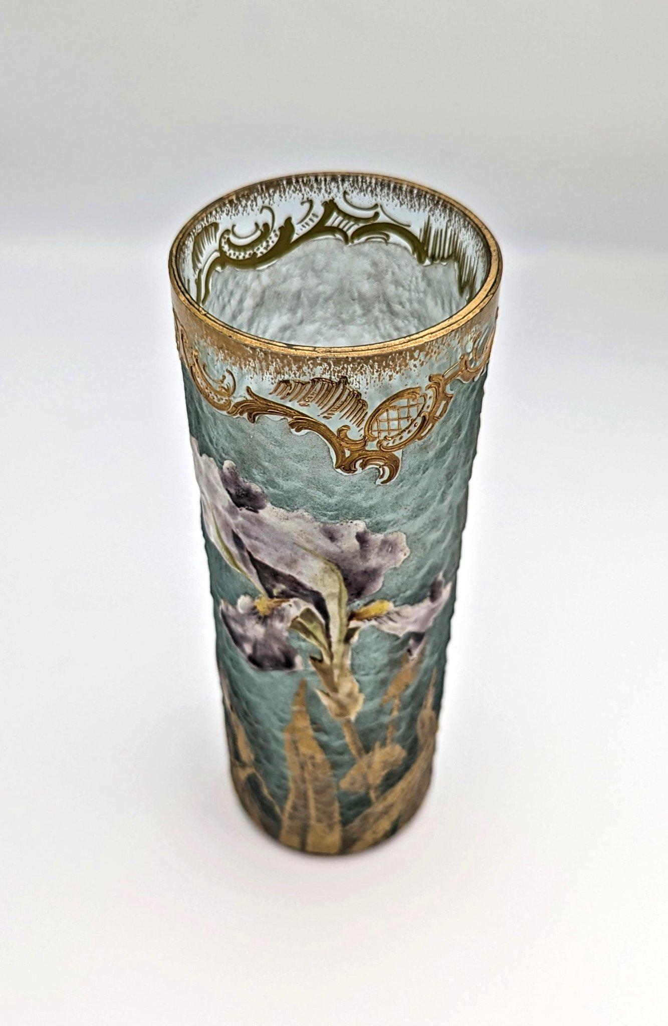 19th Century A nice and early floral art nouveau Vase 