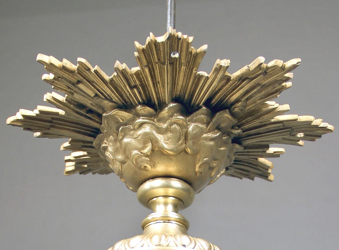 Schöner Plafonnier aus vergoldeter Bronze und Glas aus dem frühen 20. Jahrhundert (Belle Époque) im Angebot