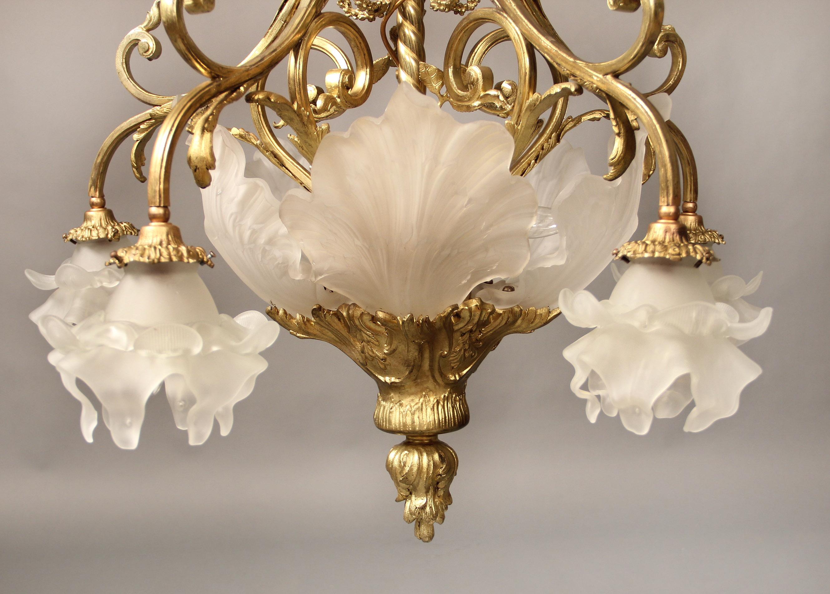 Nice Late 19th Century Gilt Bronze Fifteen Light Chandelier In Good Condition In New York, NY