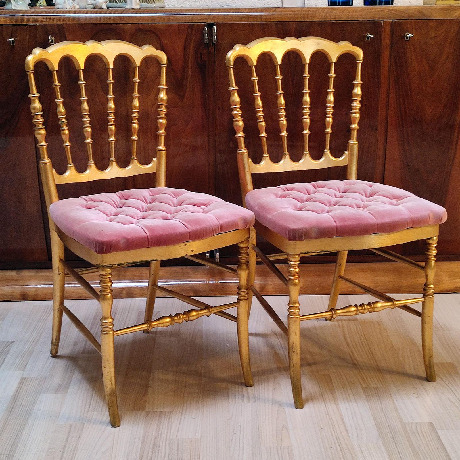 Italian Nice Pair of 19th Century Gilt Wood Chiavari Chairs For Sale