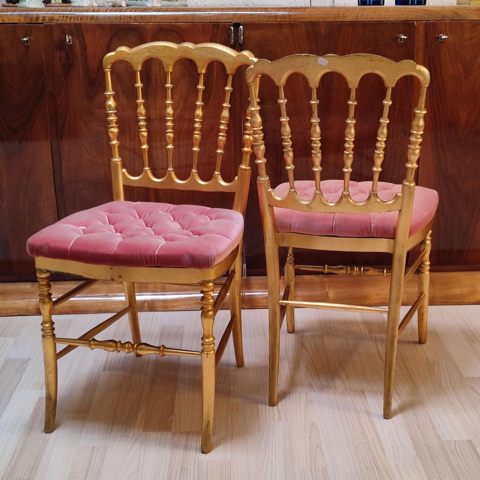 Nice Pair of 19th Century Gilt Wood Chiavari Chairs In Fair Condition In Bochum, NRW