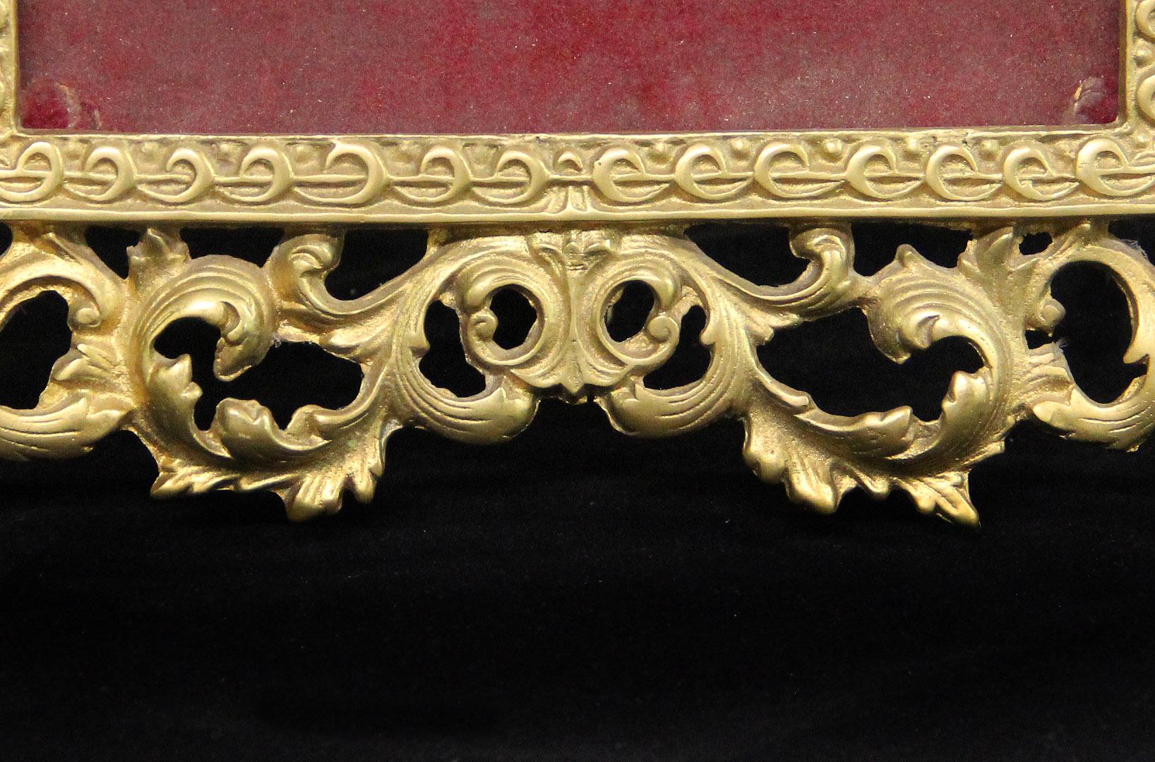 Belle Époque Nice Pair of Early 20th Century Gilt Bronze Picture Frames