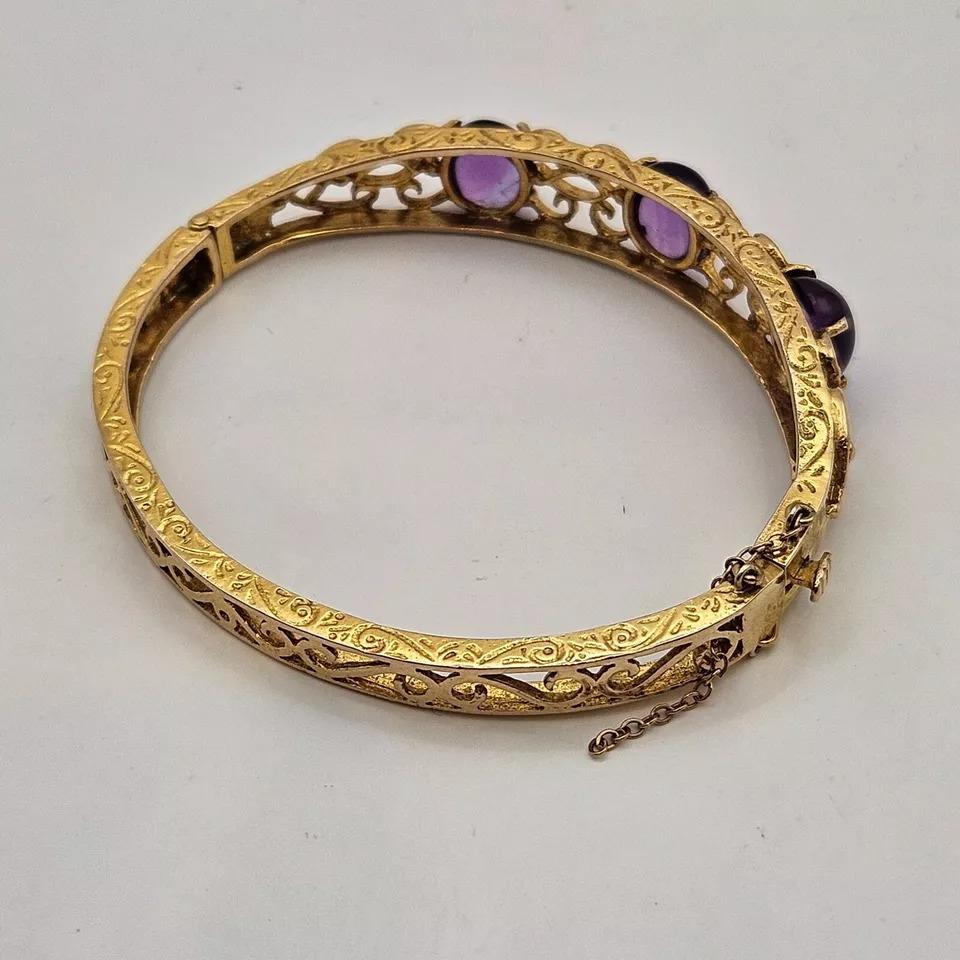 Bracelet jonc de style victorien en or jaune 9 carats et améthyste de belle qualité en vente 1