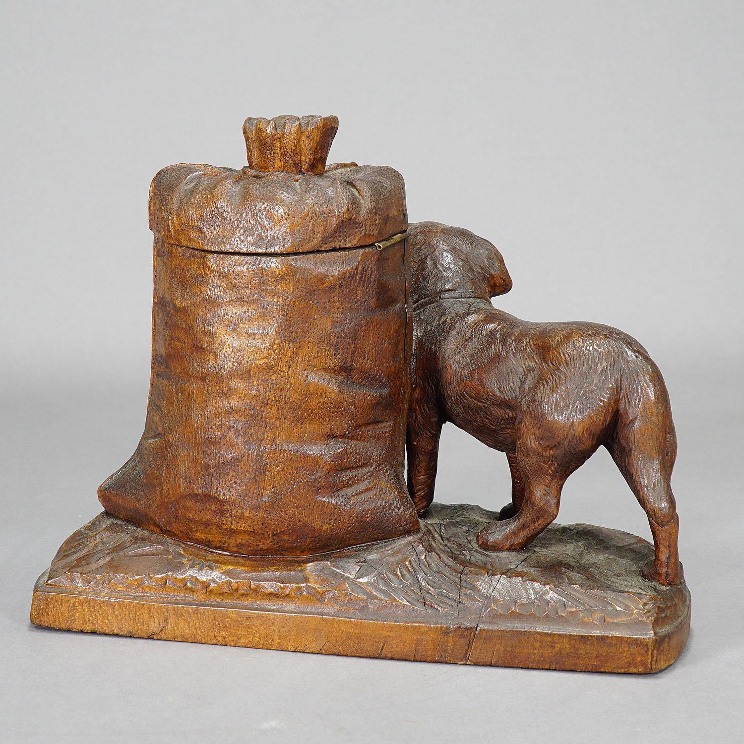 Belle boîte à tabac sculptée en bois, Suisse, vers 1900 Bon état - En vente à Berghuelen, DE