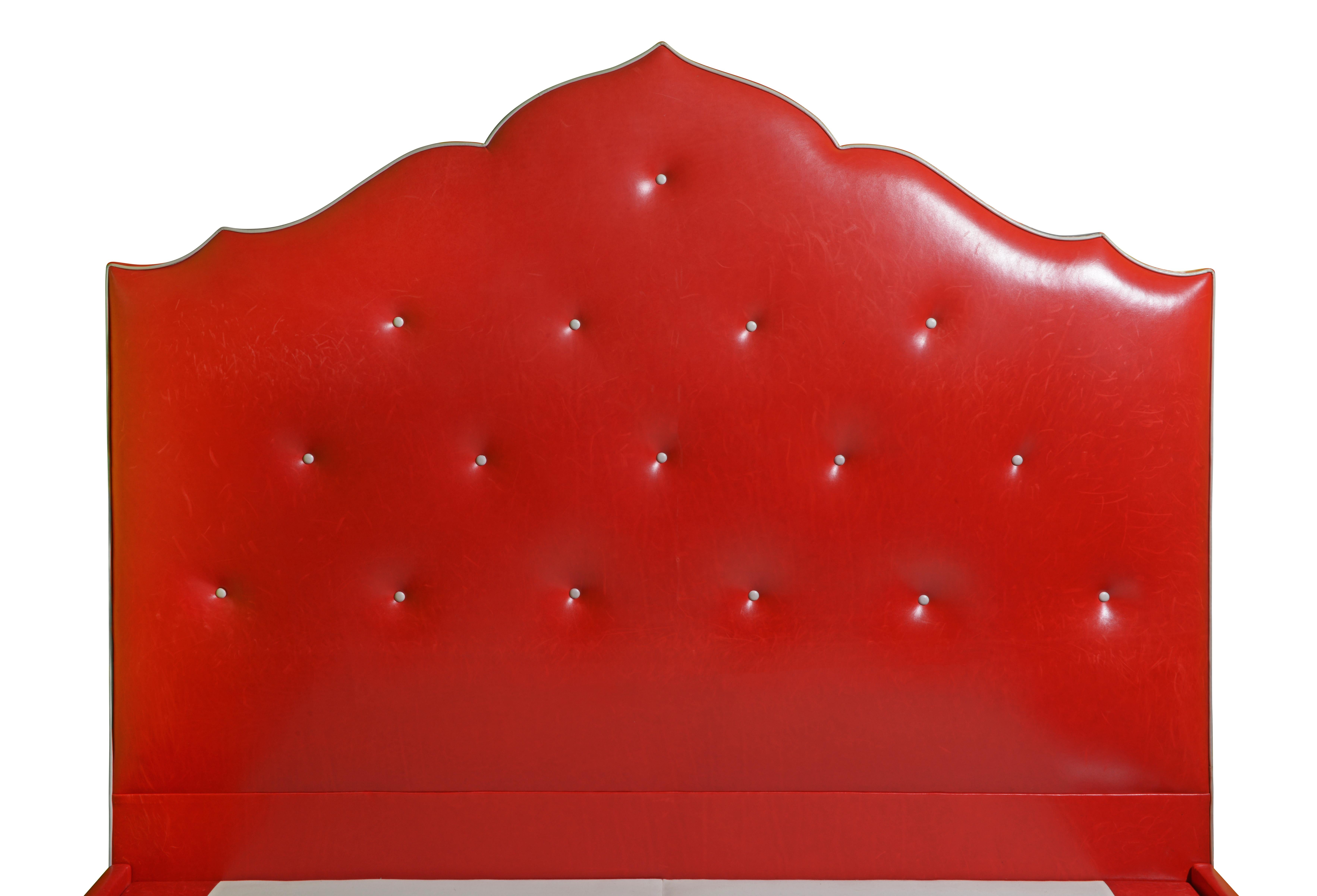 Moorish A Nick Olsen Queen-Size Lipstick Red Leather Bed