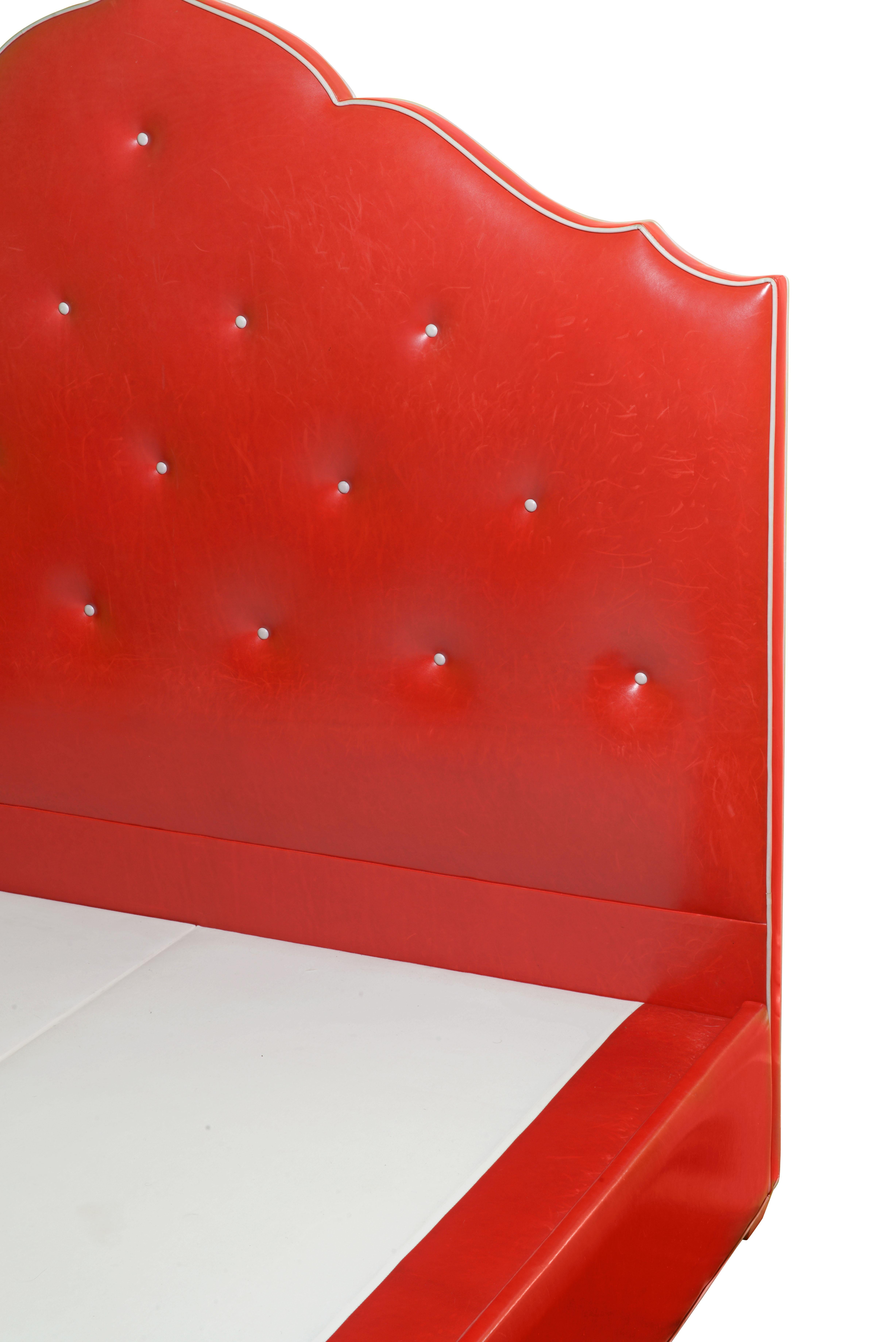 American A Nick Olsen Queen-Size Lipstick Red Leather Bed