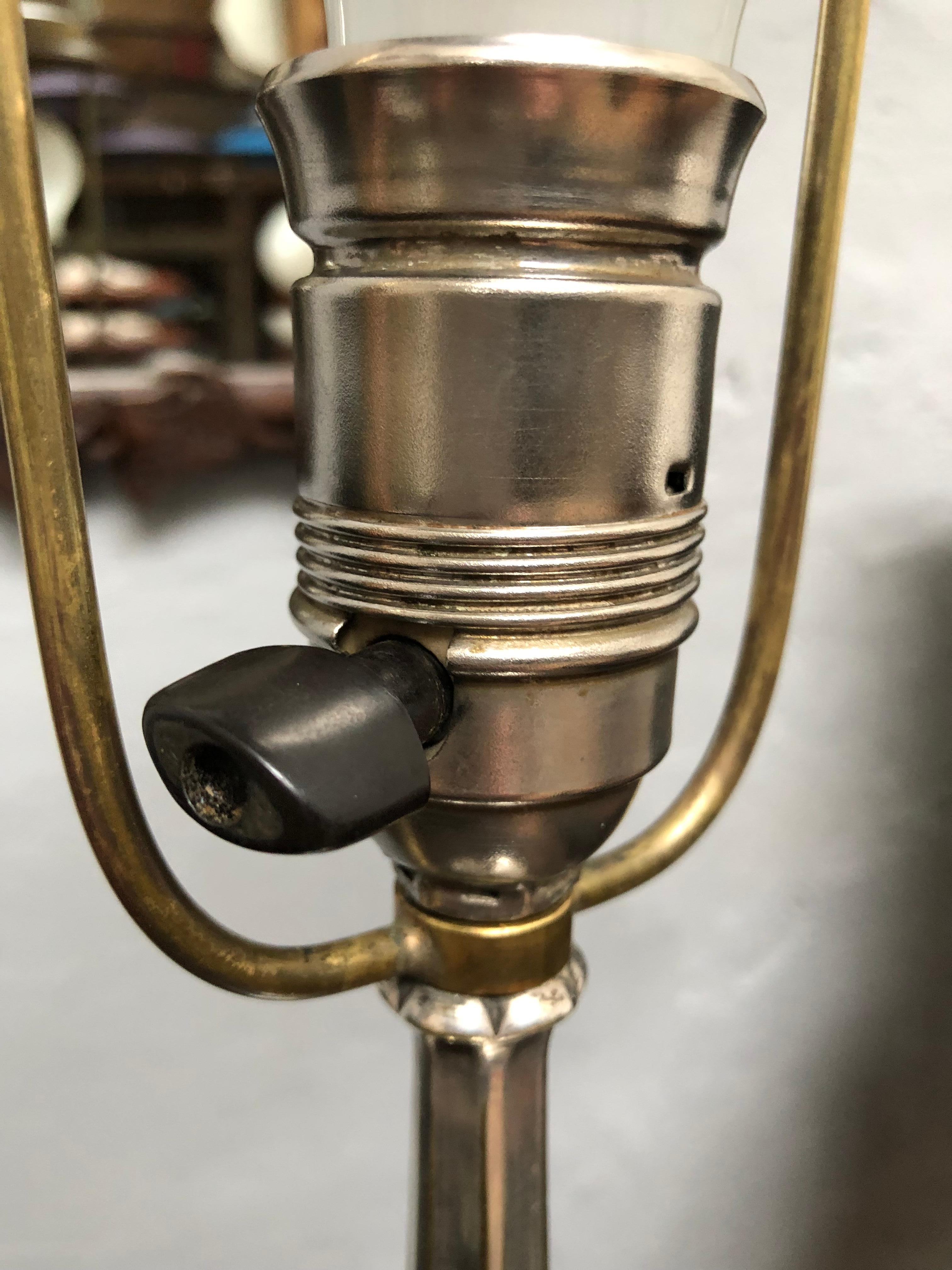 Vernickelte Silber-Art-Déco-Tischlampe aus den 1930er Jahren im Angebot 3