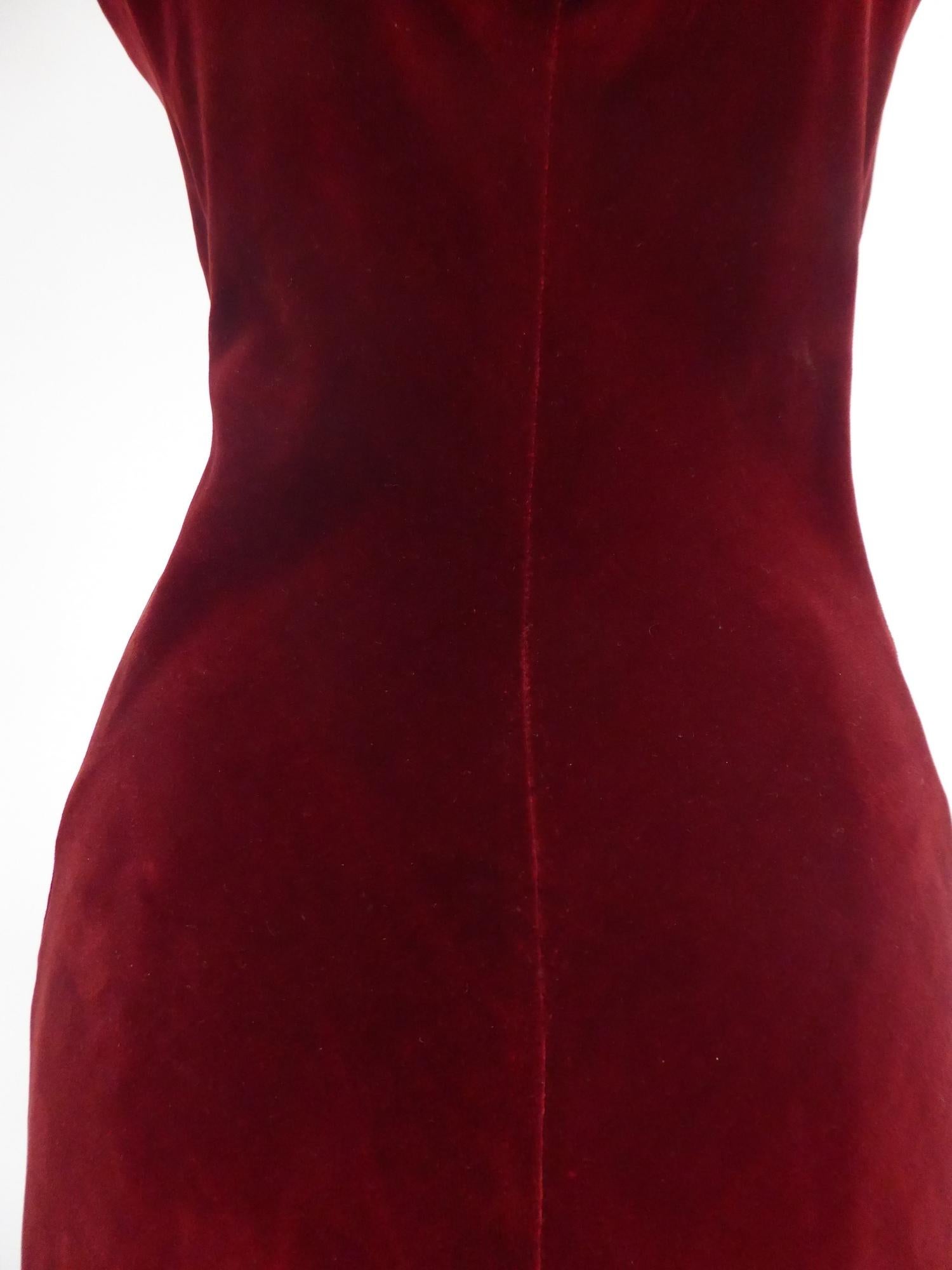 Un vestido de noche Nicole Groult / Paul Poiret de terciopelo y pedrería circa 1935 en venta 12