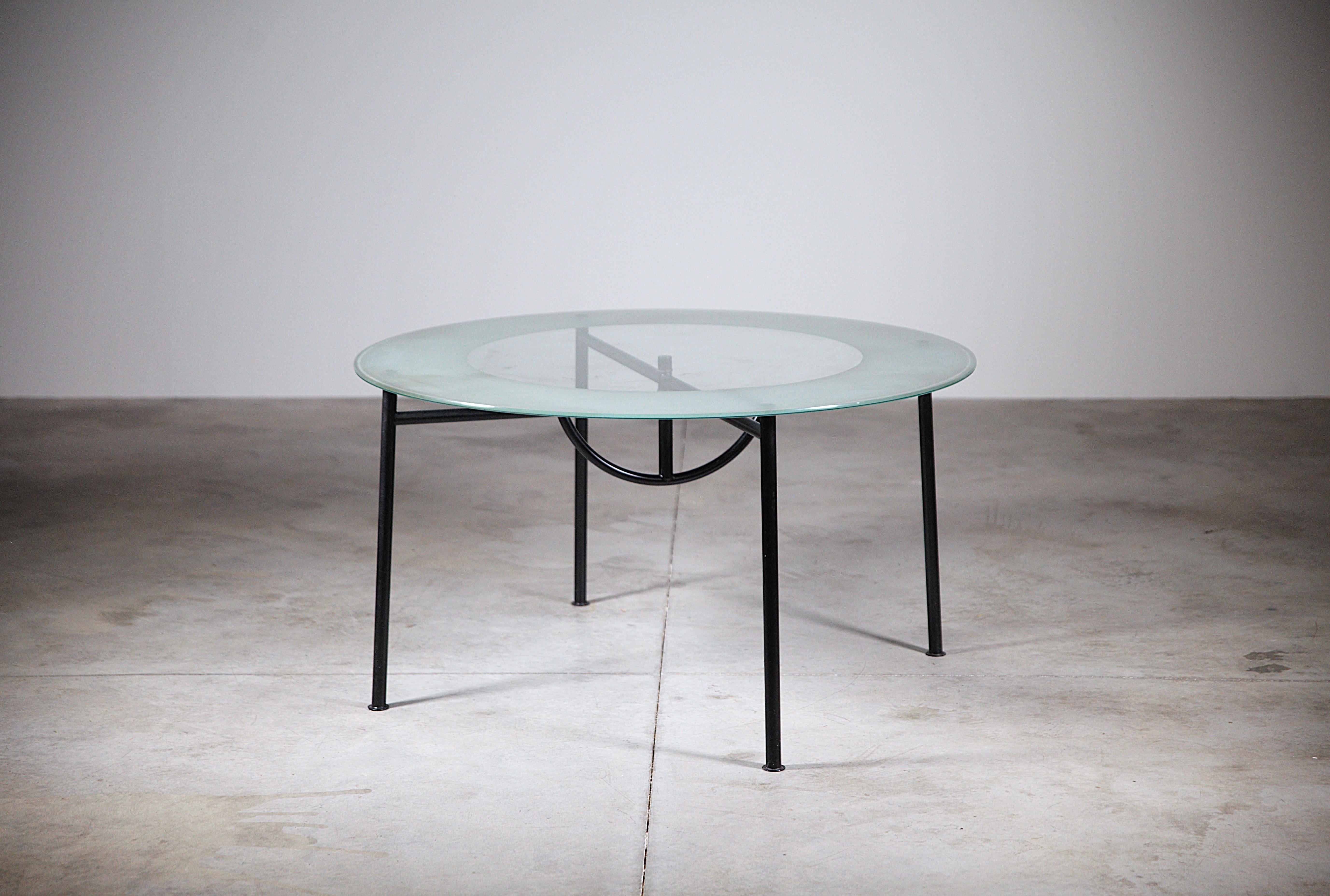 Français Table à manger Nina Freed de Philippe Starck, France, années 1980 en vente