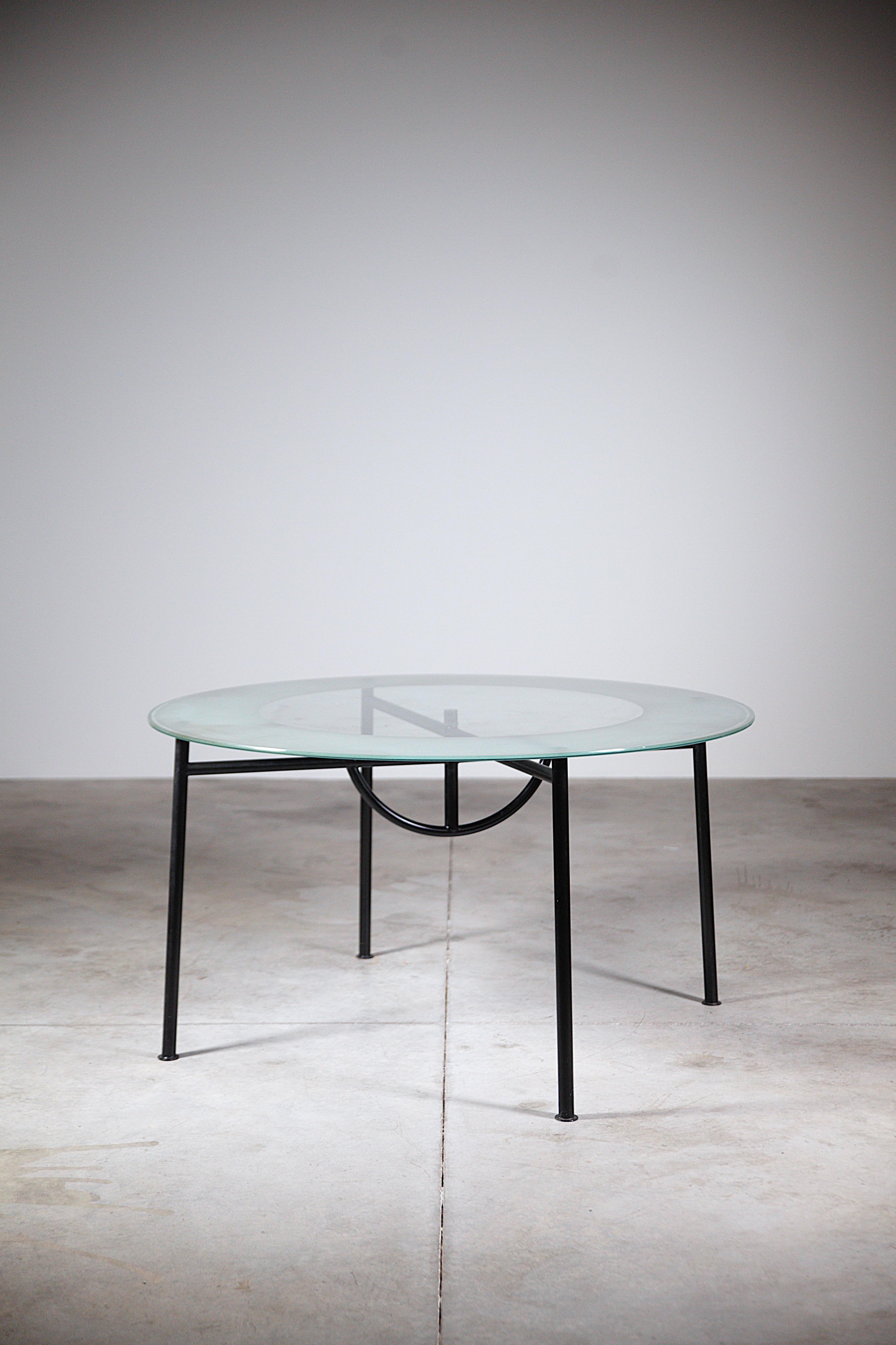 Laqué Table à manger Nina Freed de Philippe Starck, France, années 1980 en vente