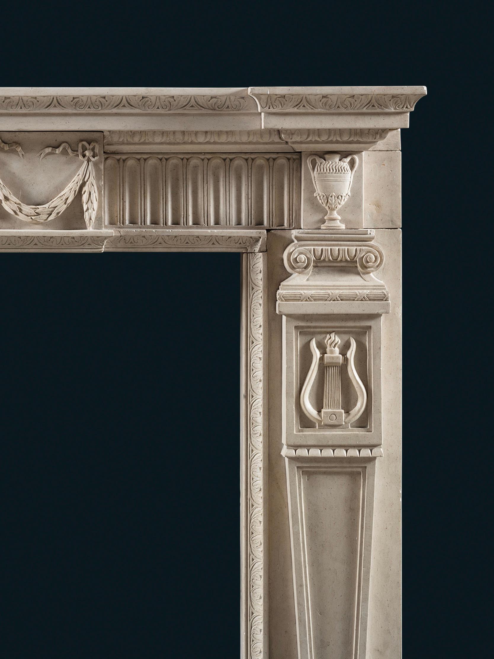 Ein Kalkstein-Kaminsims aus dem neunzehnten Jahrhundert im Stil von Inigo Jones (Geschnitzt) im Angebot
