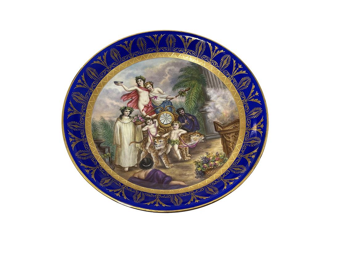 Eine Tazza aus edlem Porzellan mit holländischem Silbersockel von F.G. de Groot, 1864

Eine Schale aus europäischem Porzellan auf einem holländischen Silbersockel. Diese Tazza wurde 1864 von der Adelsfamilie Baron van Brienen v.d. Groote Lindt für