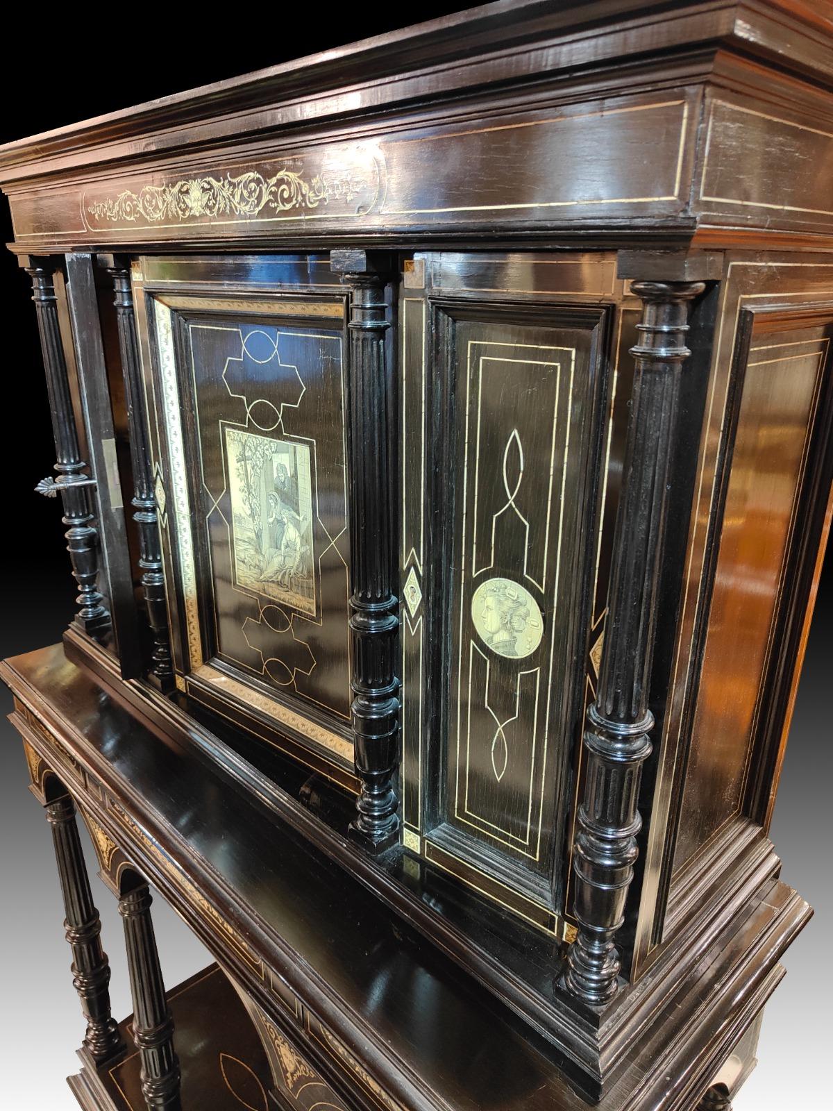 A North Italian Renaissance cabinet in ebonized ivory inlay circa 1880.Made of ebonized wood with ivory inlay.Very good overall condition.Size:172x112x45 cm.