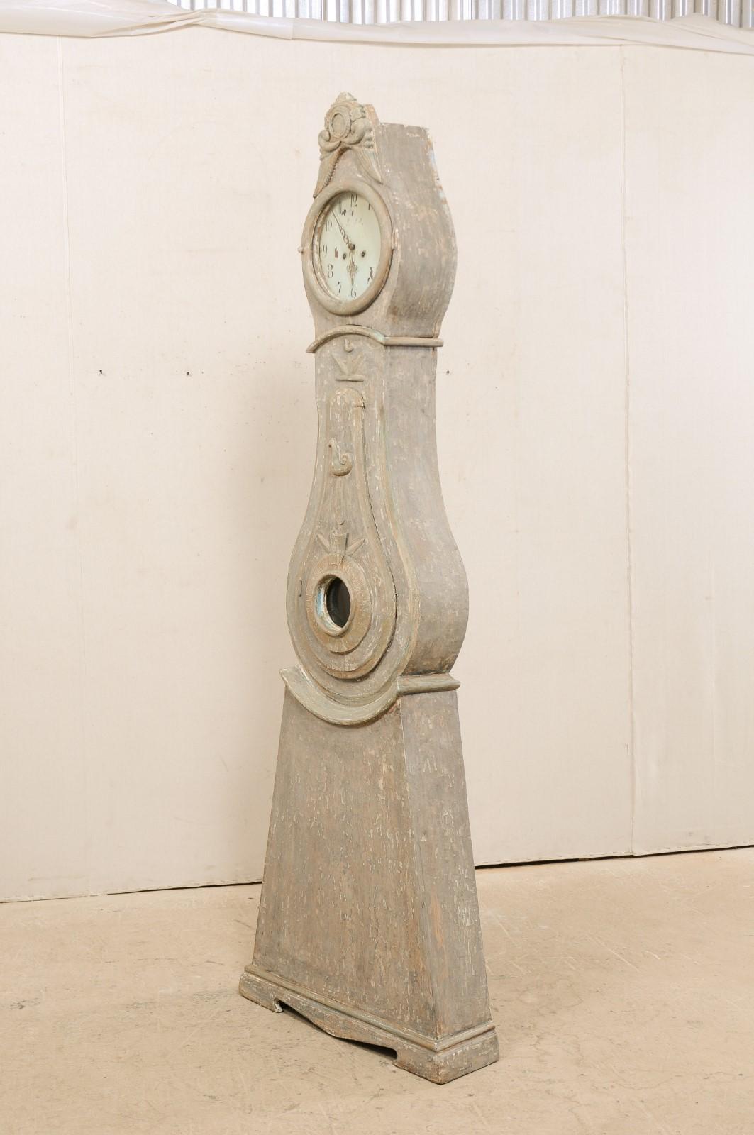 Northern Swedish Floor Clock with Nicely Carved Accents, Early 19th Century For Sale 5