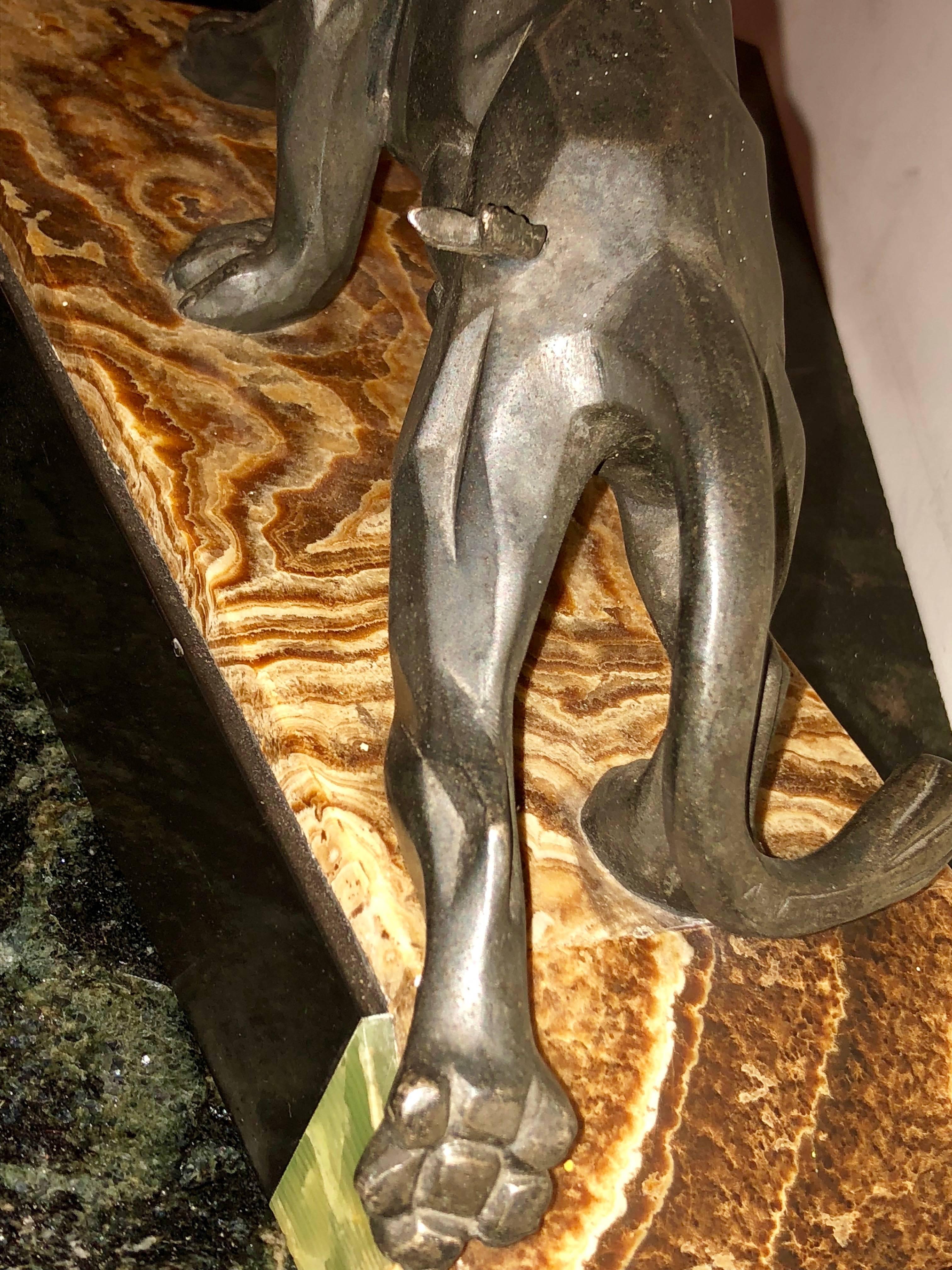 A.  Französische kubistische Panther-Skulptur im Art déco-Stil im Angebot 2