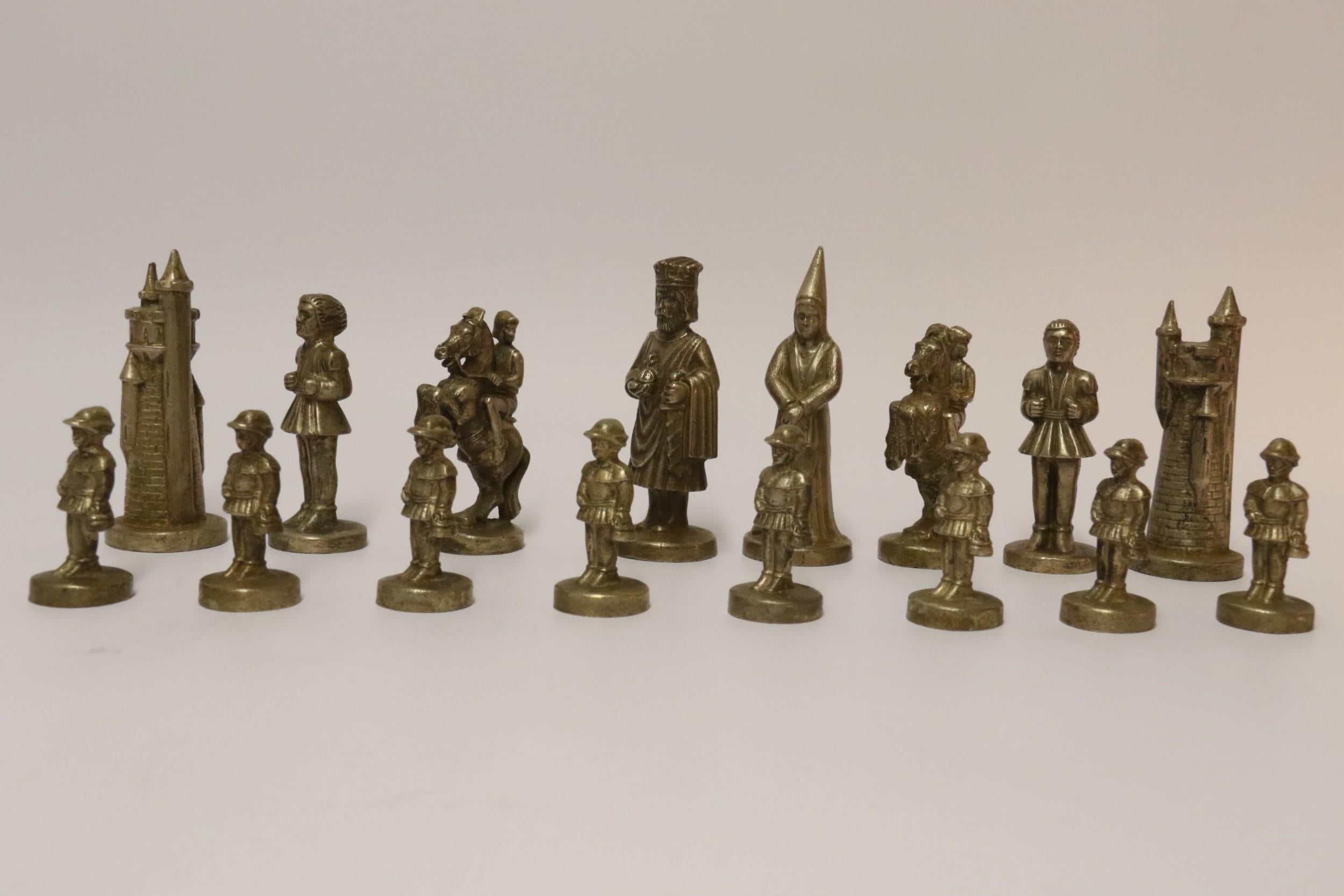 Novelty Heavy Cast Nickel and Bronze Chess Set Modeled on Medieval Figures For Sale 15